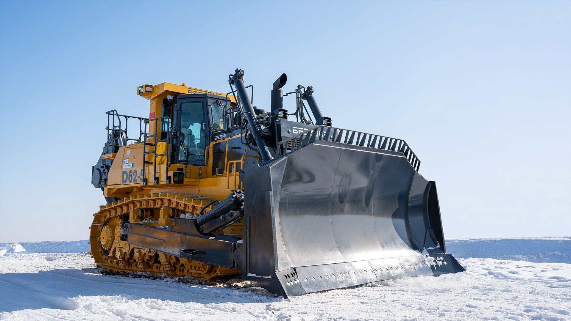 Обзор карьерного бульдозера Beezone D62-5, 70 тонн. Продажа надежной спецтехники от компании СТИ в г. Новосибирск