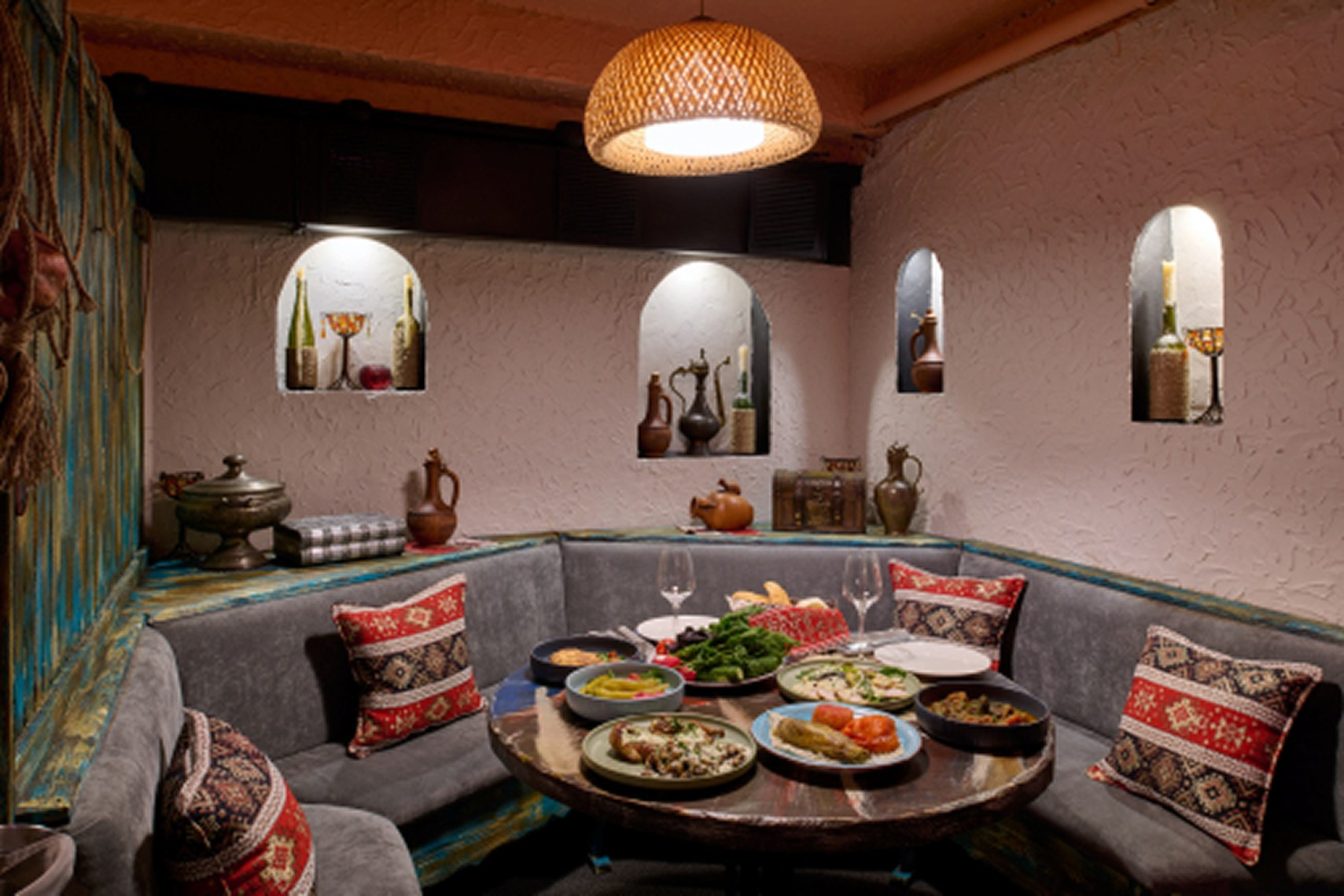 БАРЕВ Ресторан. Фотограф для дизайнеров, застройщиков и бизнеса — интерьеры и архитектура — Роман Свободный в Москве и по России