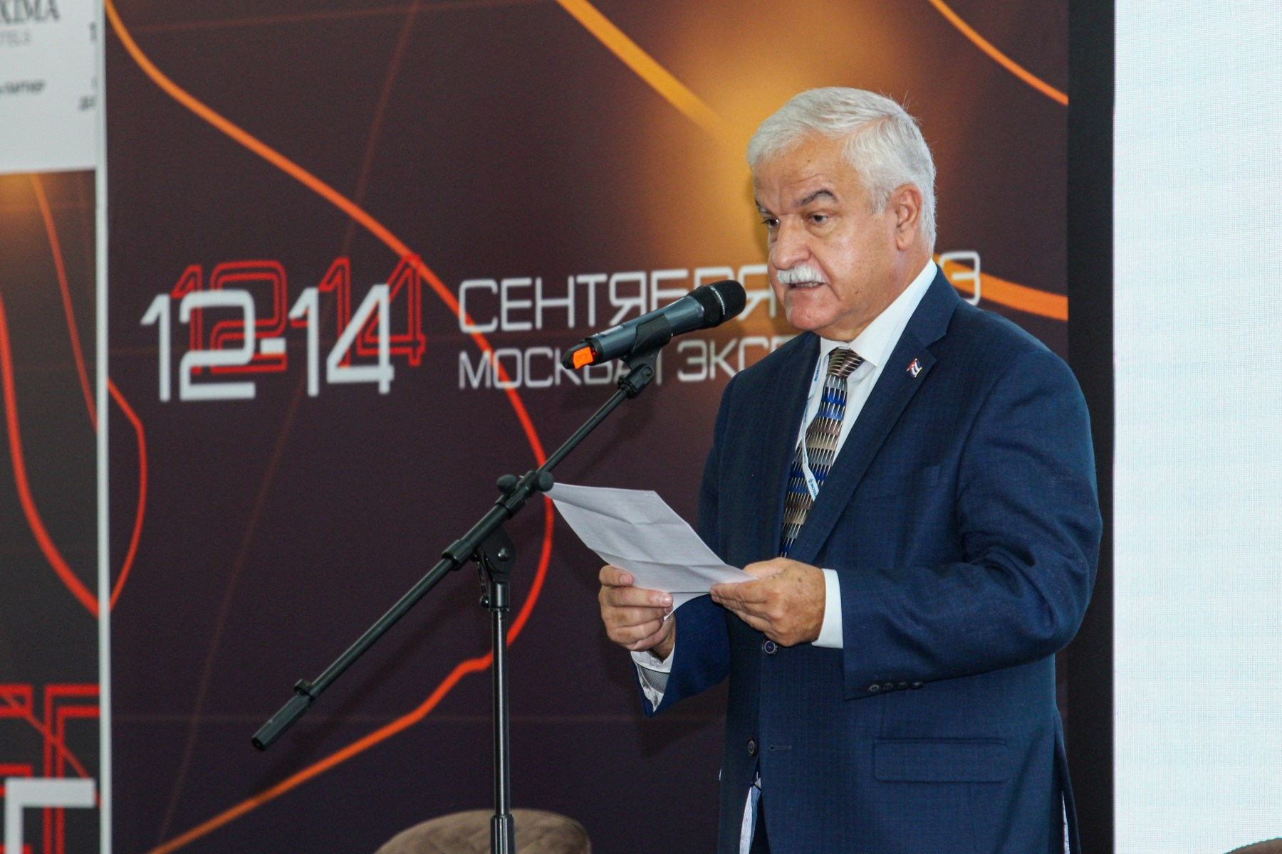 Съёмка стенда на выставке. Фотограф на мероприятие в Москве Марик