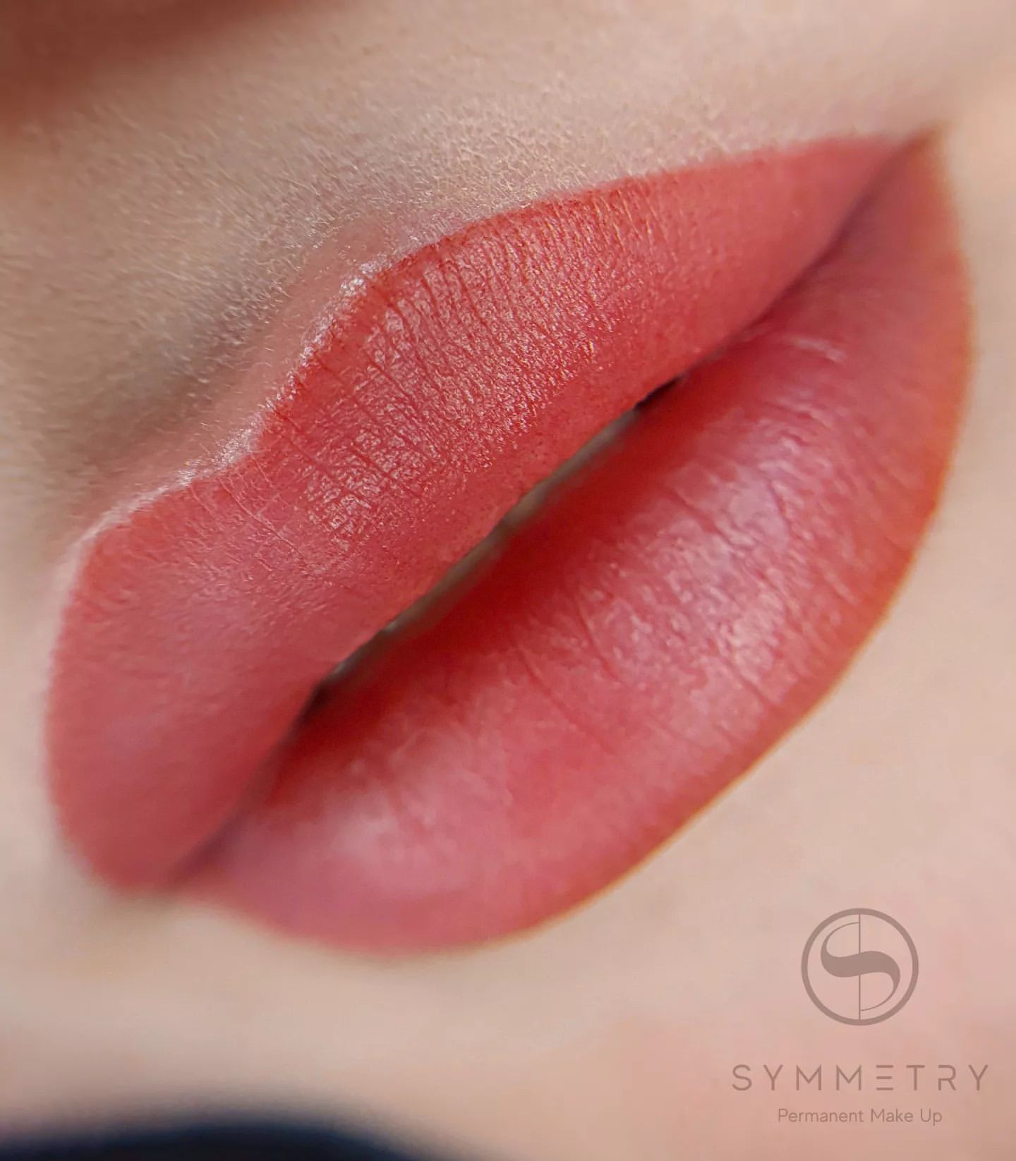 Саша. Студия перманентного макияжа, косметологии и массажа SYMMETRY в Москве, м. Киевская