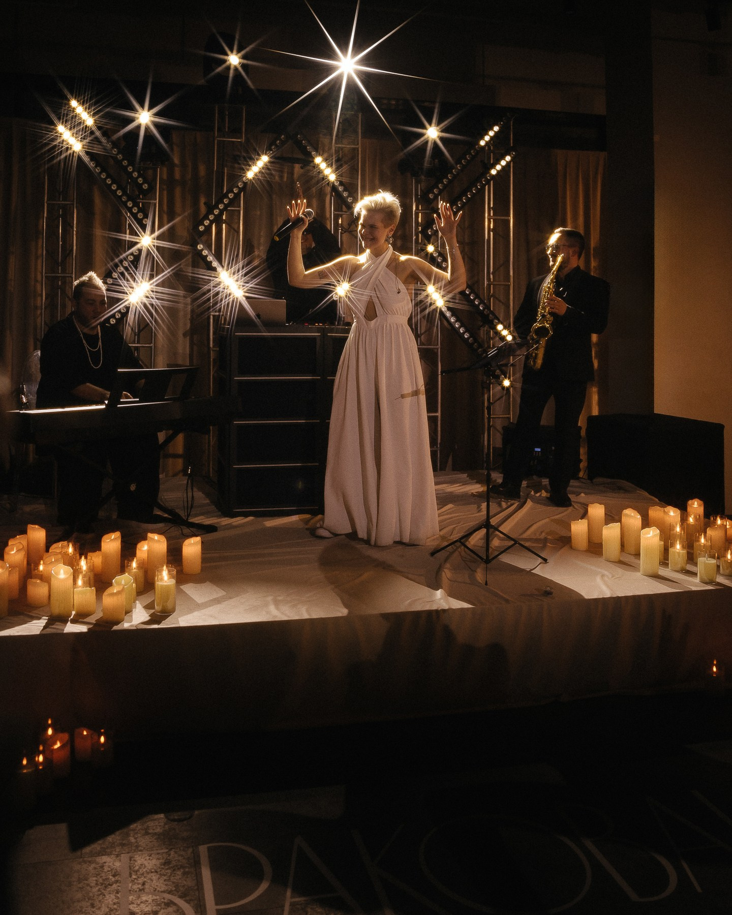 Фотограф на свадебную вечеринку Москва. VERSLIBRE | Свадебный и репортажный фотограф в Санкт-Петербурге, Москве, и Поволжье