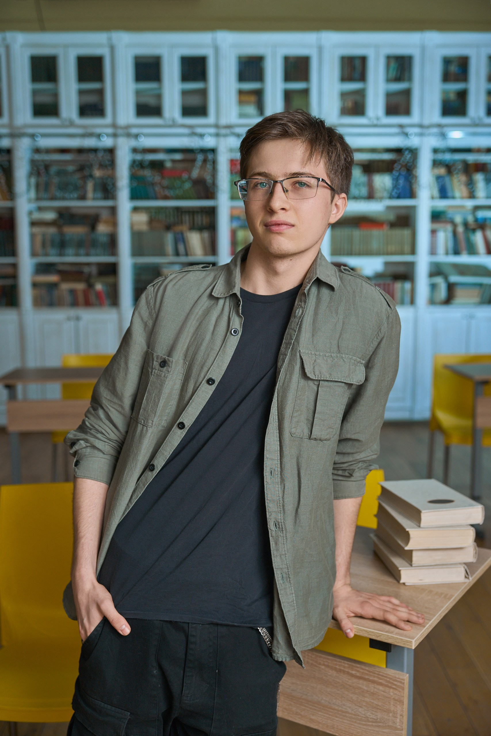 Фотограф выпускных альбомов школ. Контент-фотограф в Москве Тима Забабурин