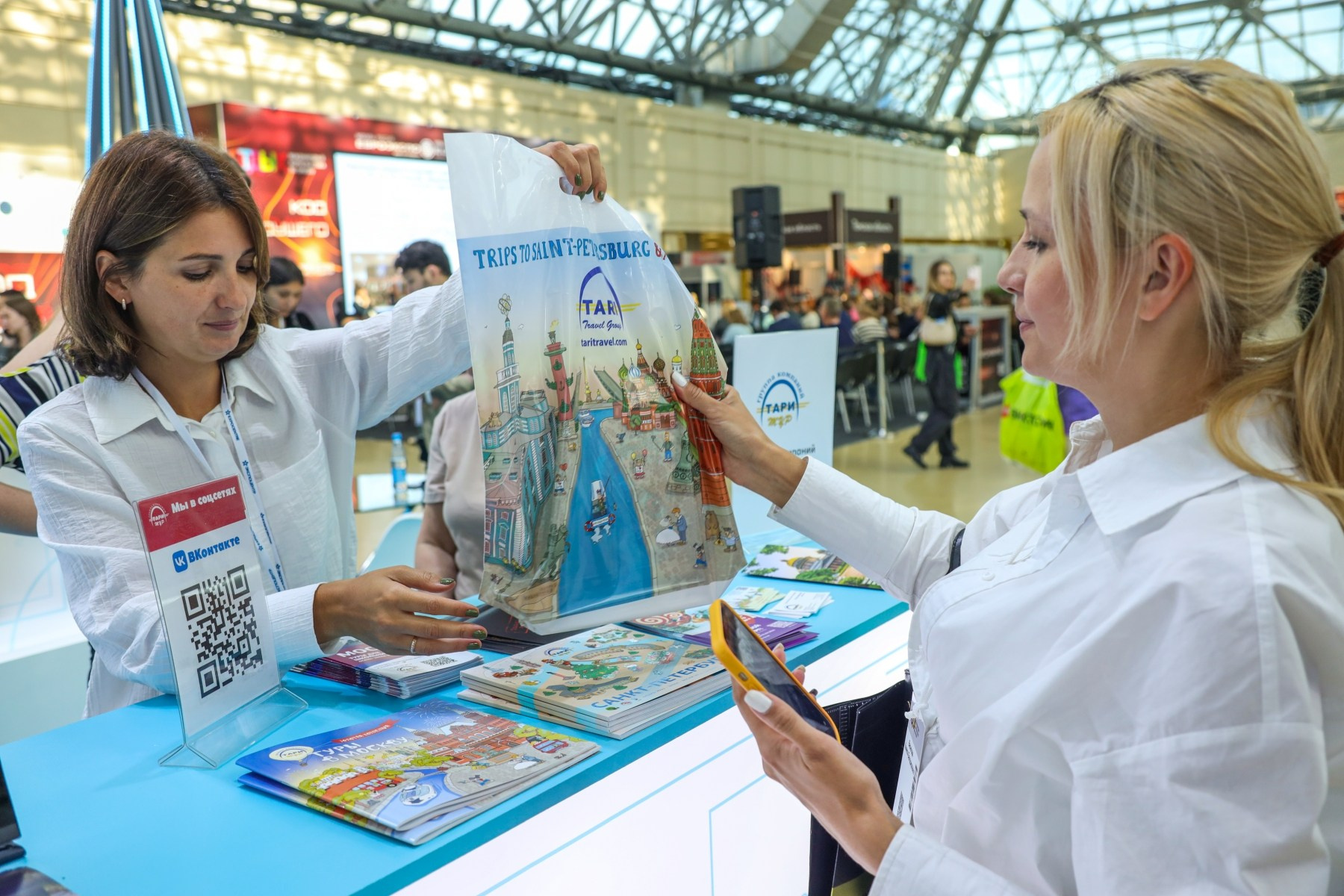 Съёмка стенда на выставке. Фотограф на мероприятие в Москве Марик