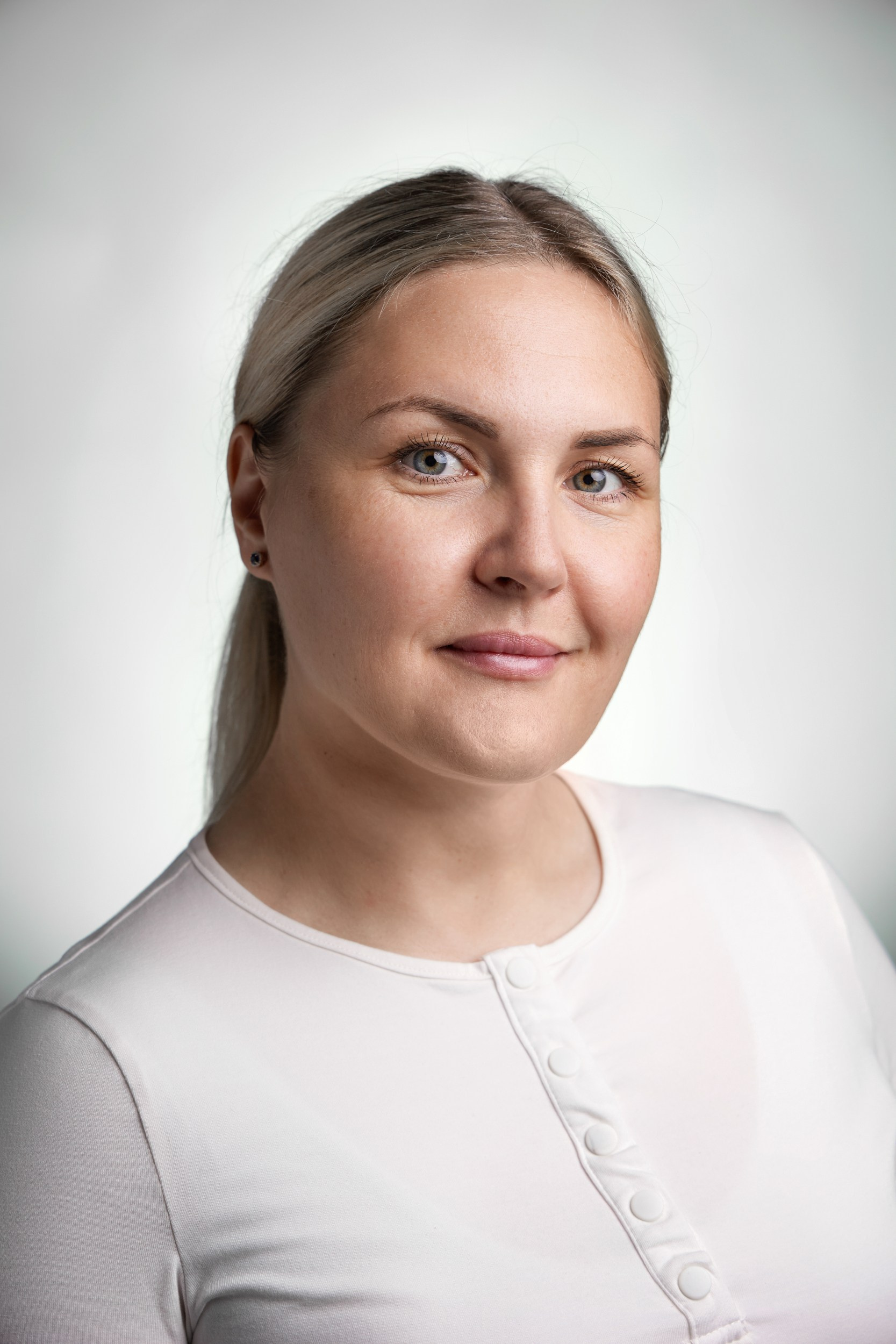 Фото на документы в Зеленограде. Фото на паспорт. Портретная фотостудия ЛукБук. Деловой портрет. Семейный портрет. Предметная фотосъемка