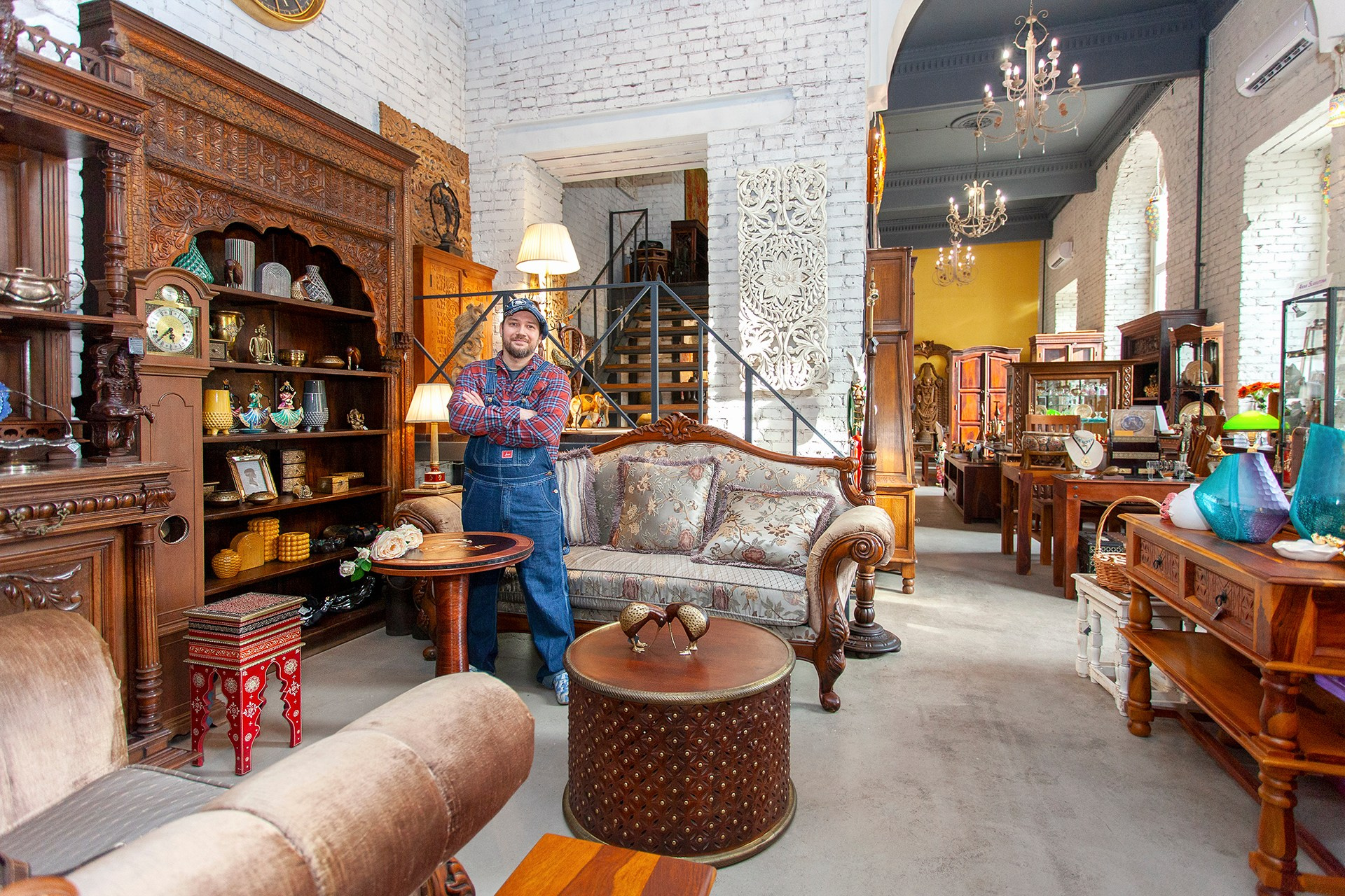 Информация об авторе. Halaywood.com