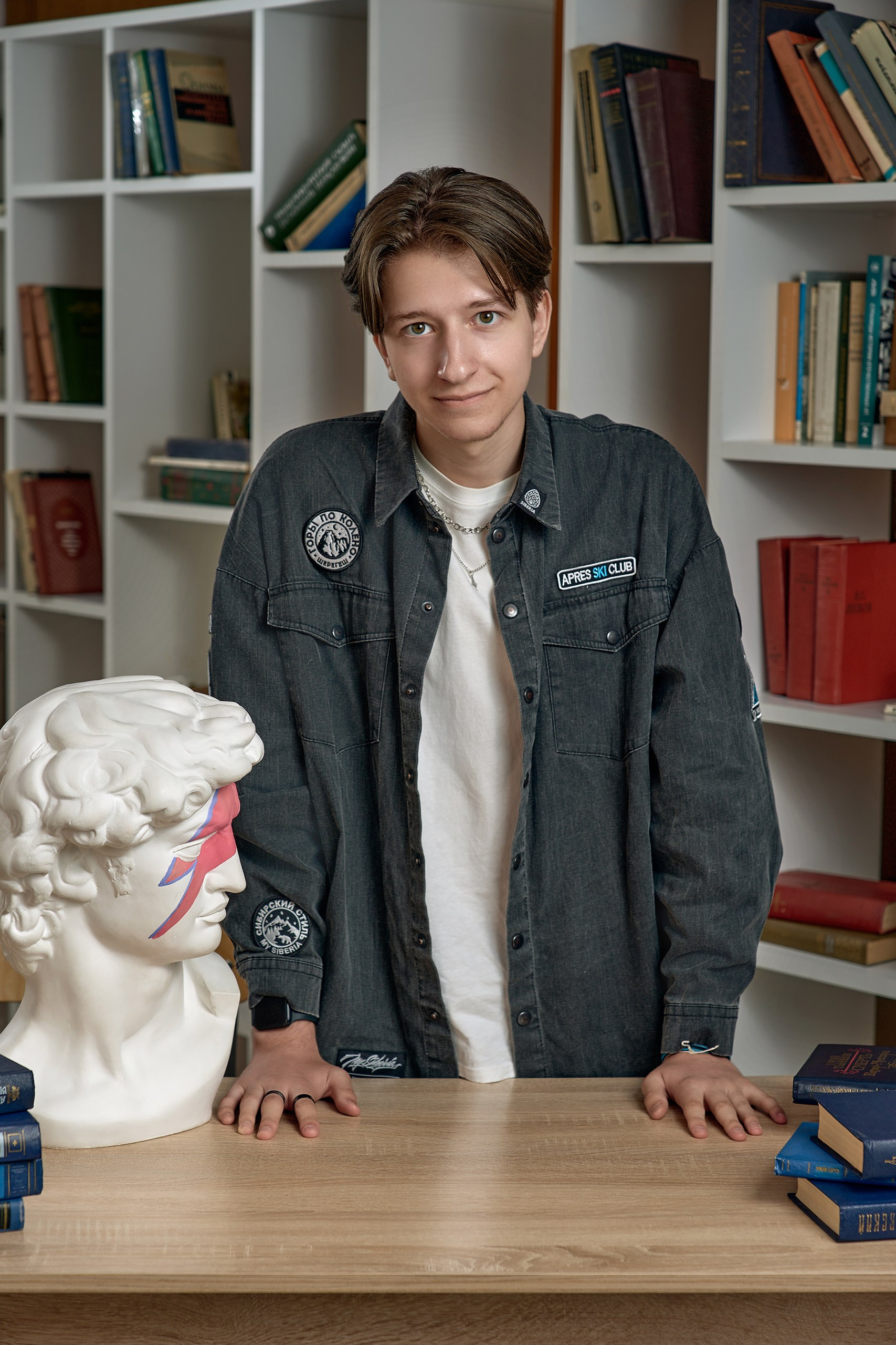 Фотограф выпускных альбомов школ. Контент-фотограф в Москве Тима Забабурин