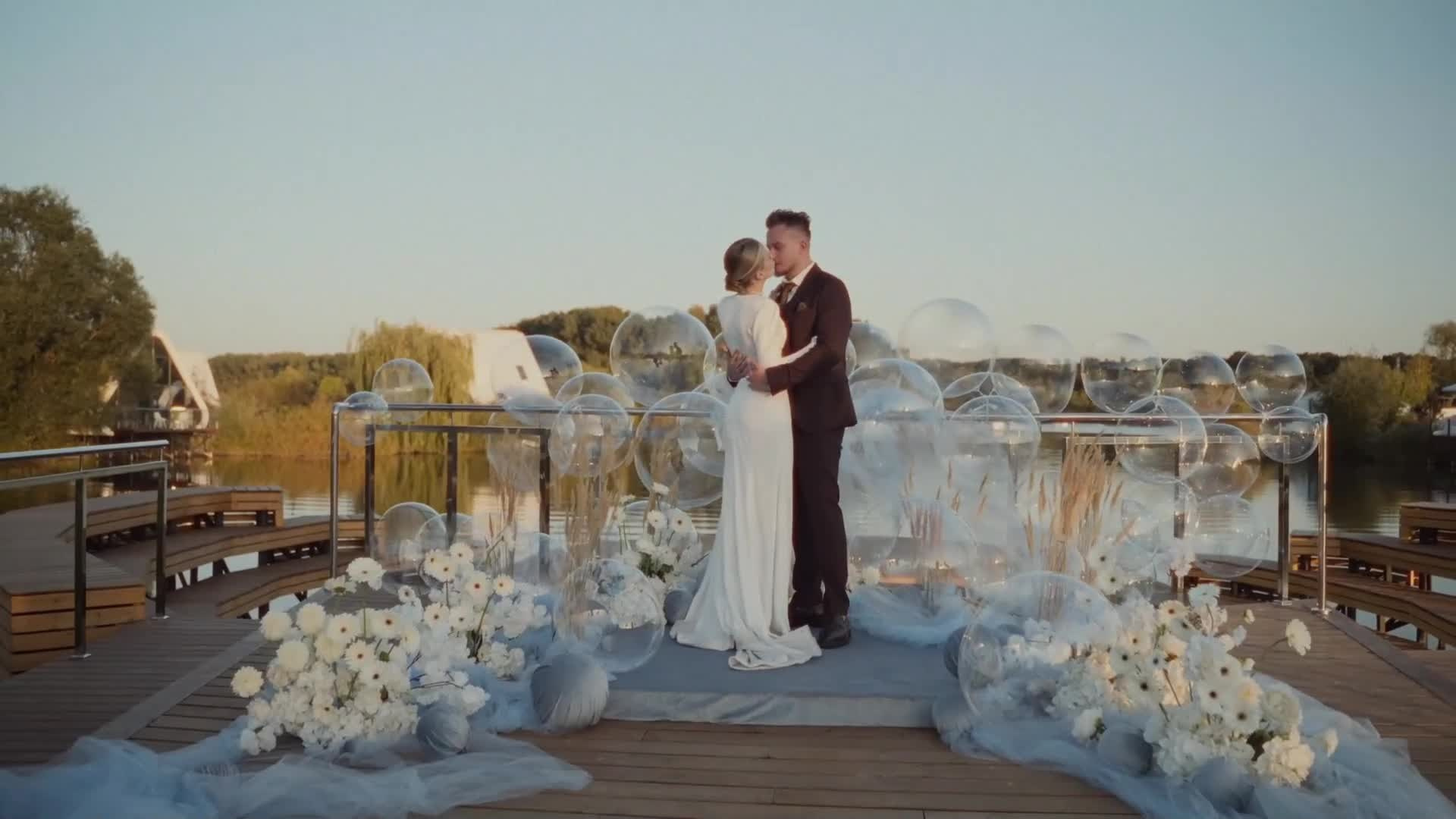 Свадебные клипы. Видеограф Алексей Комаров