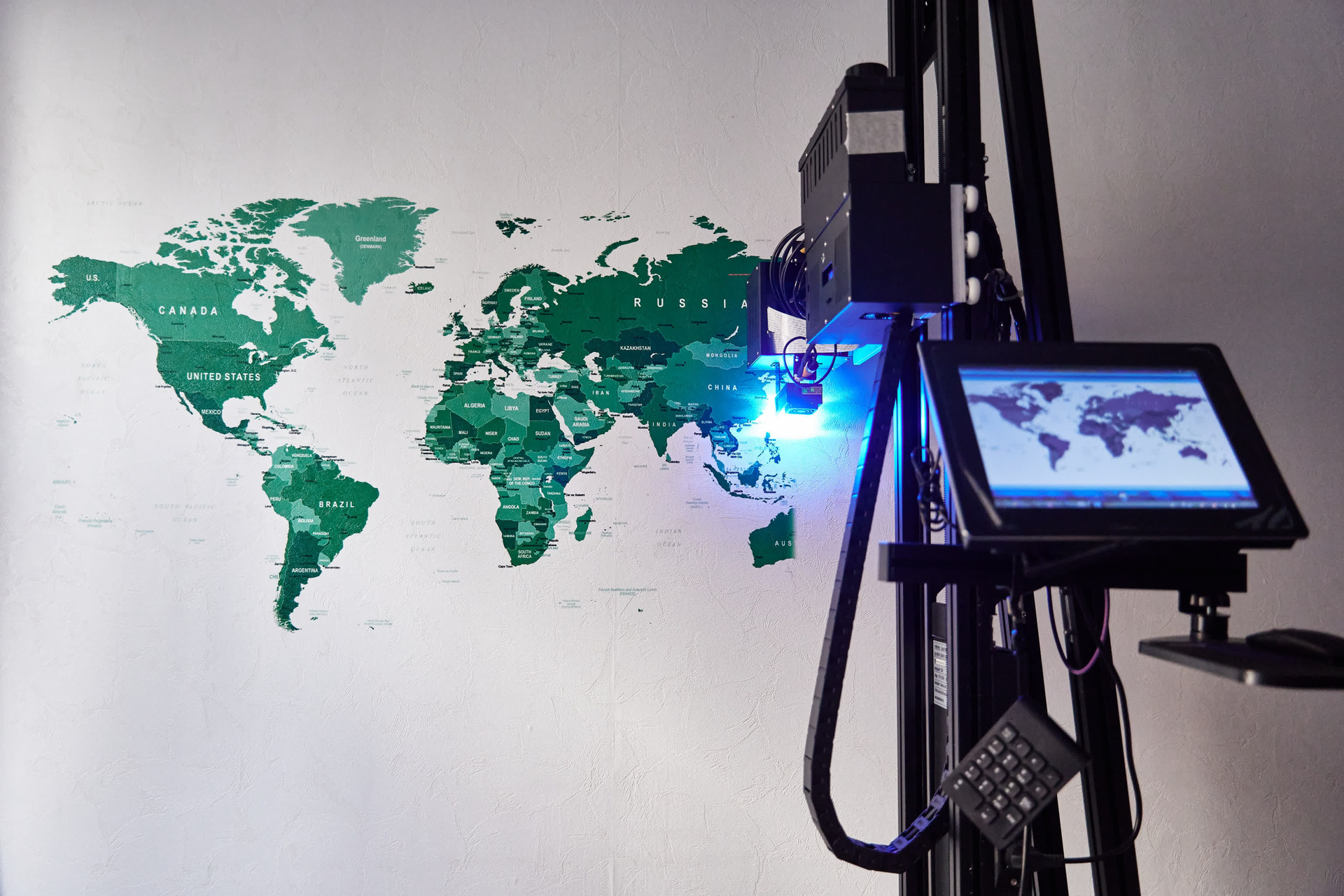 Печать карты мира. ПЕЧАТЬ НА СТЕНАХ ЕКАТЕРИНБУРГ