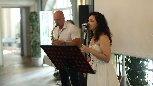 Свадебный ведущий в Москве Саксофон на свадьбу