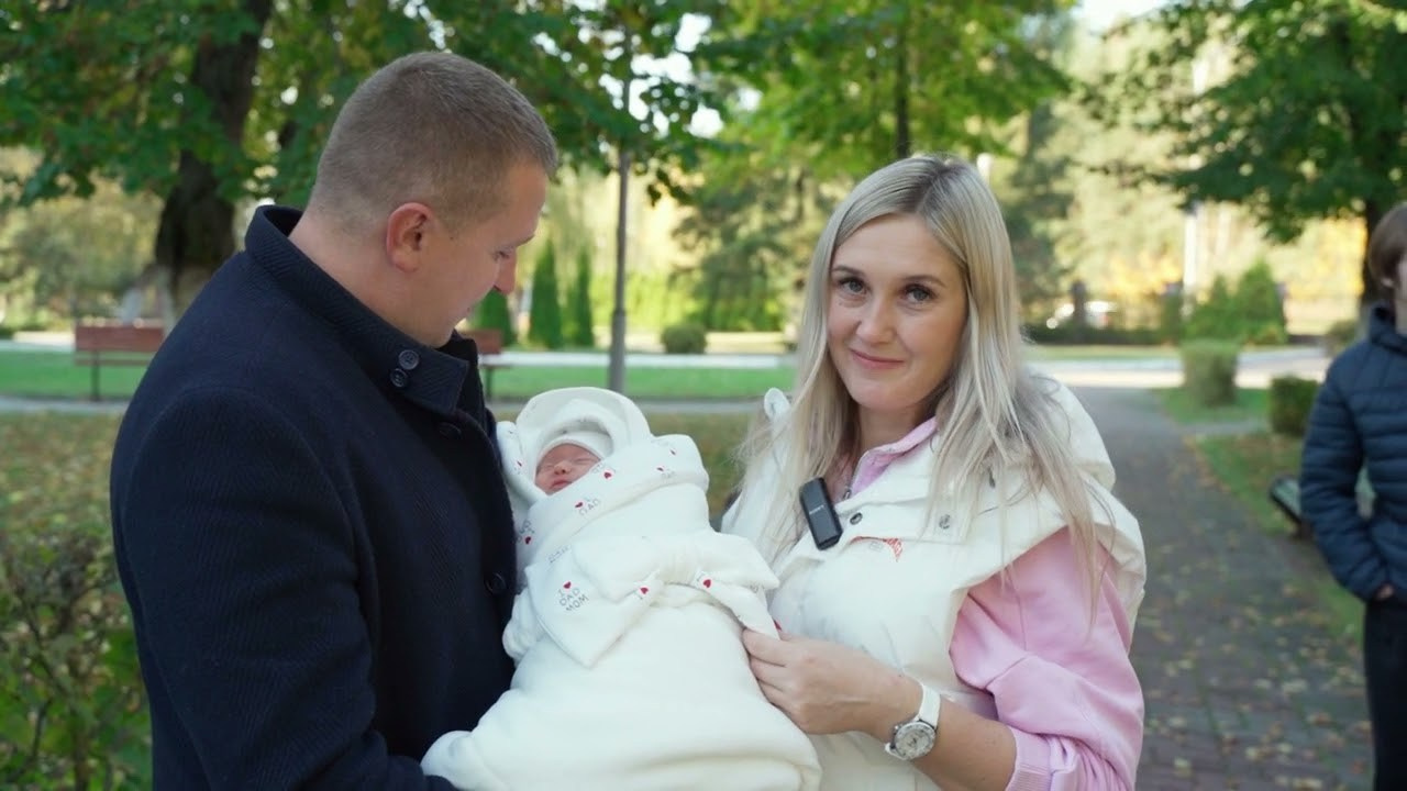 Видеограф и фотограф на выписку из роддома Минск. Видеограф на свадьбу Минск Андрей Щербо