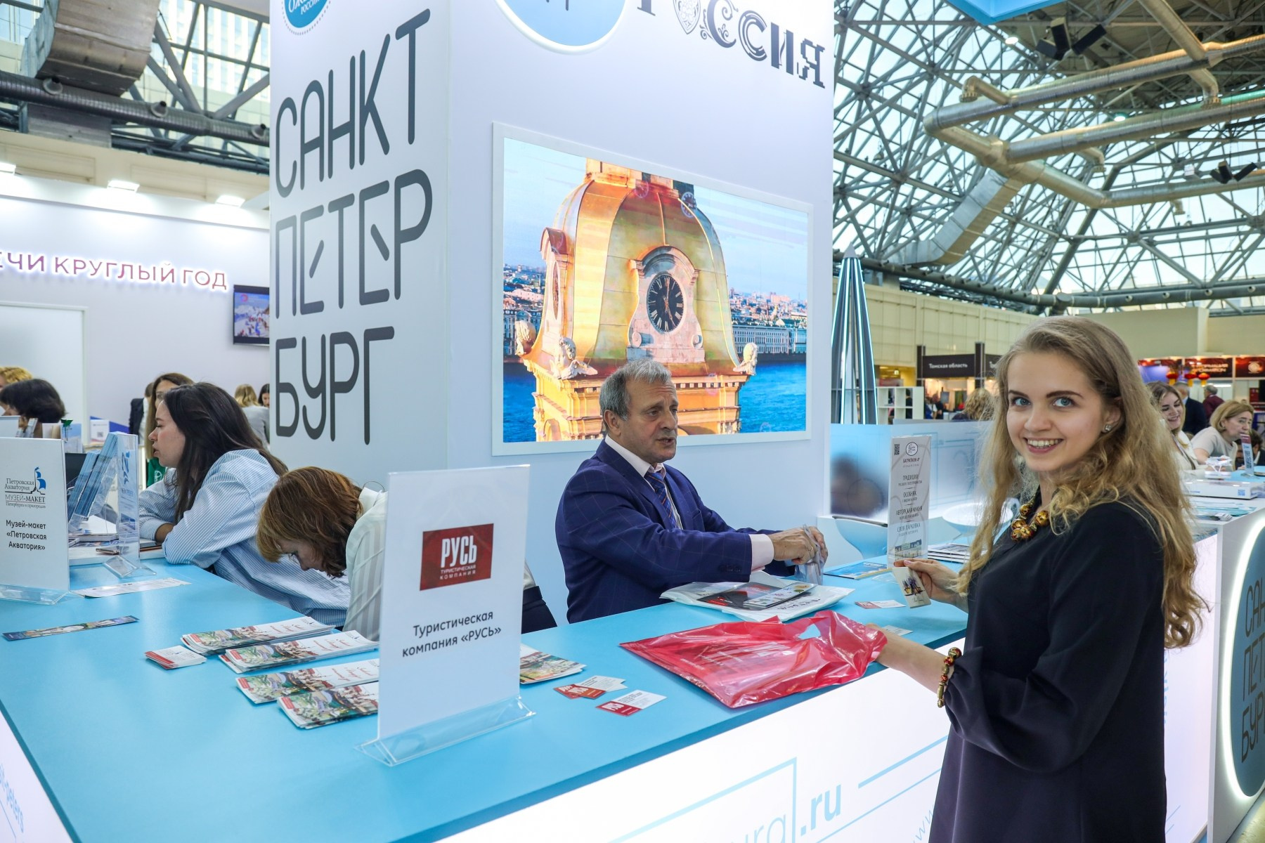 Съёмка стенда на выставке. Фотограф на мероприятие в Москве Марик