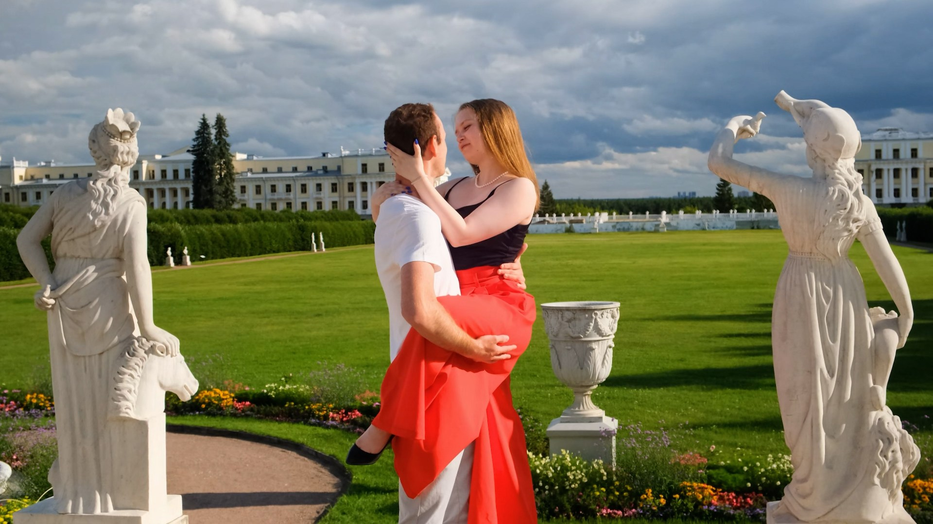 Свадебные клипы. Репортажная фото и видеосъемка в Москве под ключ