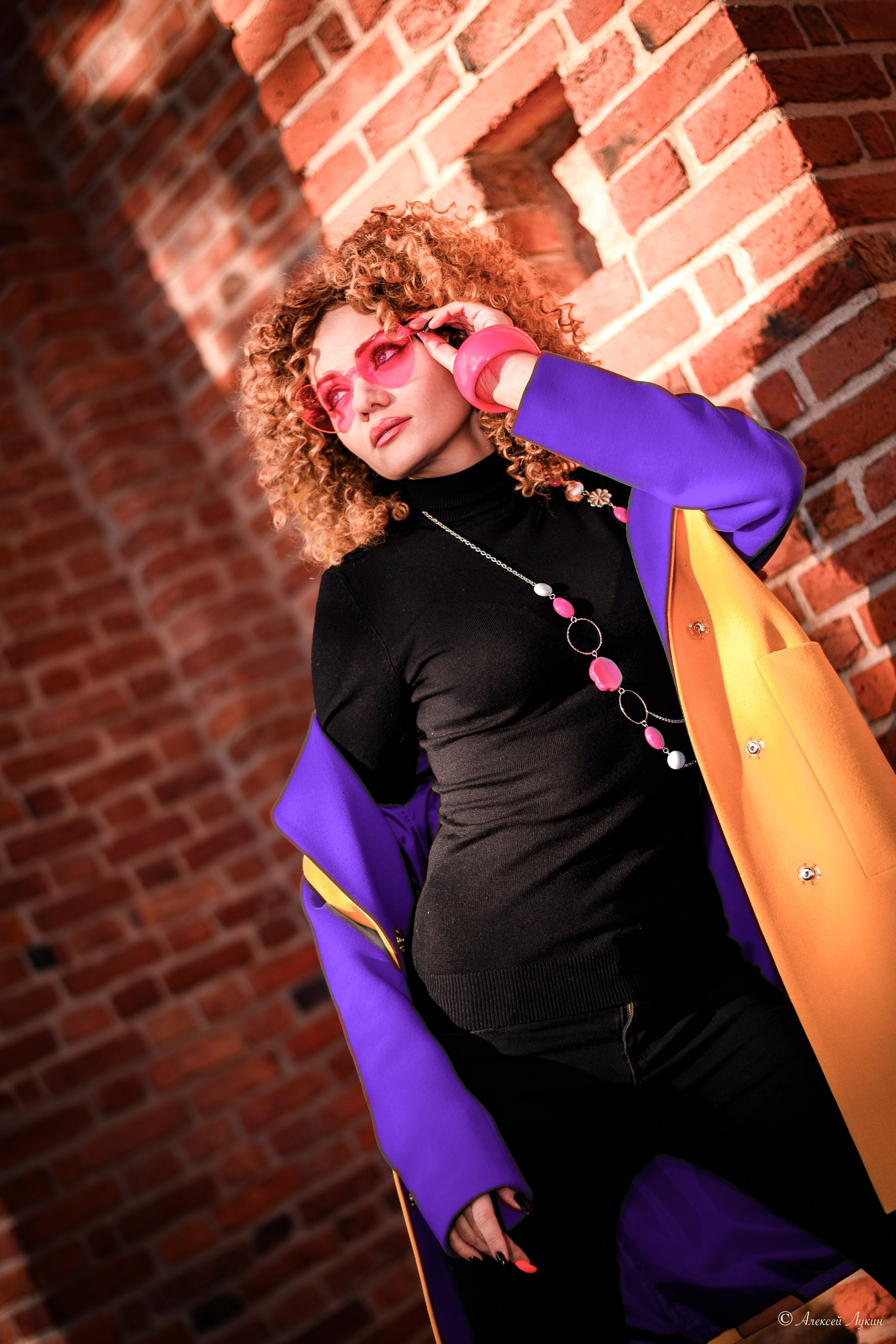 Фотосессия в студии, услуги и цены у профессионального портретного фотографа в СПб. Фотостудия, Портрет, Ню, Будуар, Детская фотосессия. Фотограф Алексей Лукин. Профессиональная фотосъёмка в Санкт-Петербурге. Обработка и Ретушь фотографий