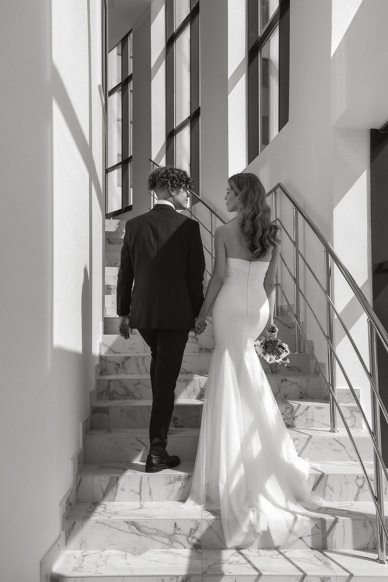 Что лучше: ЗАГС или выездная церемония в Самаре?