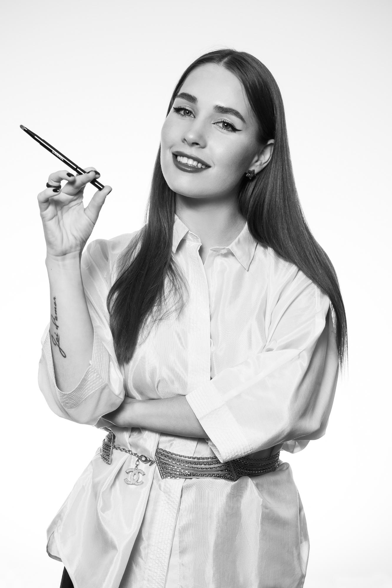 chanel makeup artists