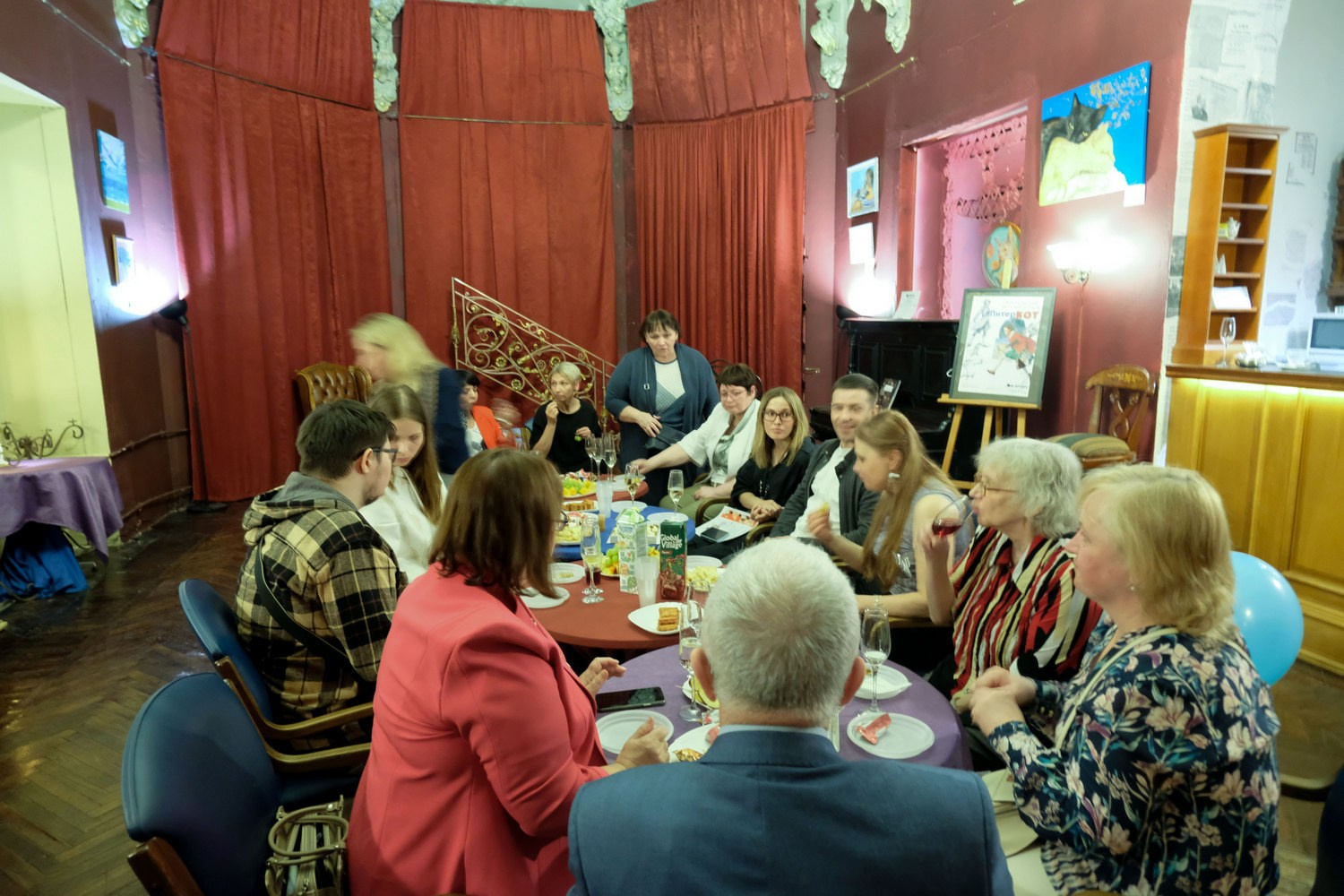 «ПитерКот» ежегодная выставка работ художников. Дом Шрёдера