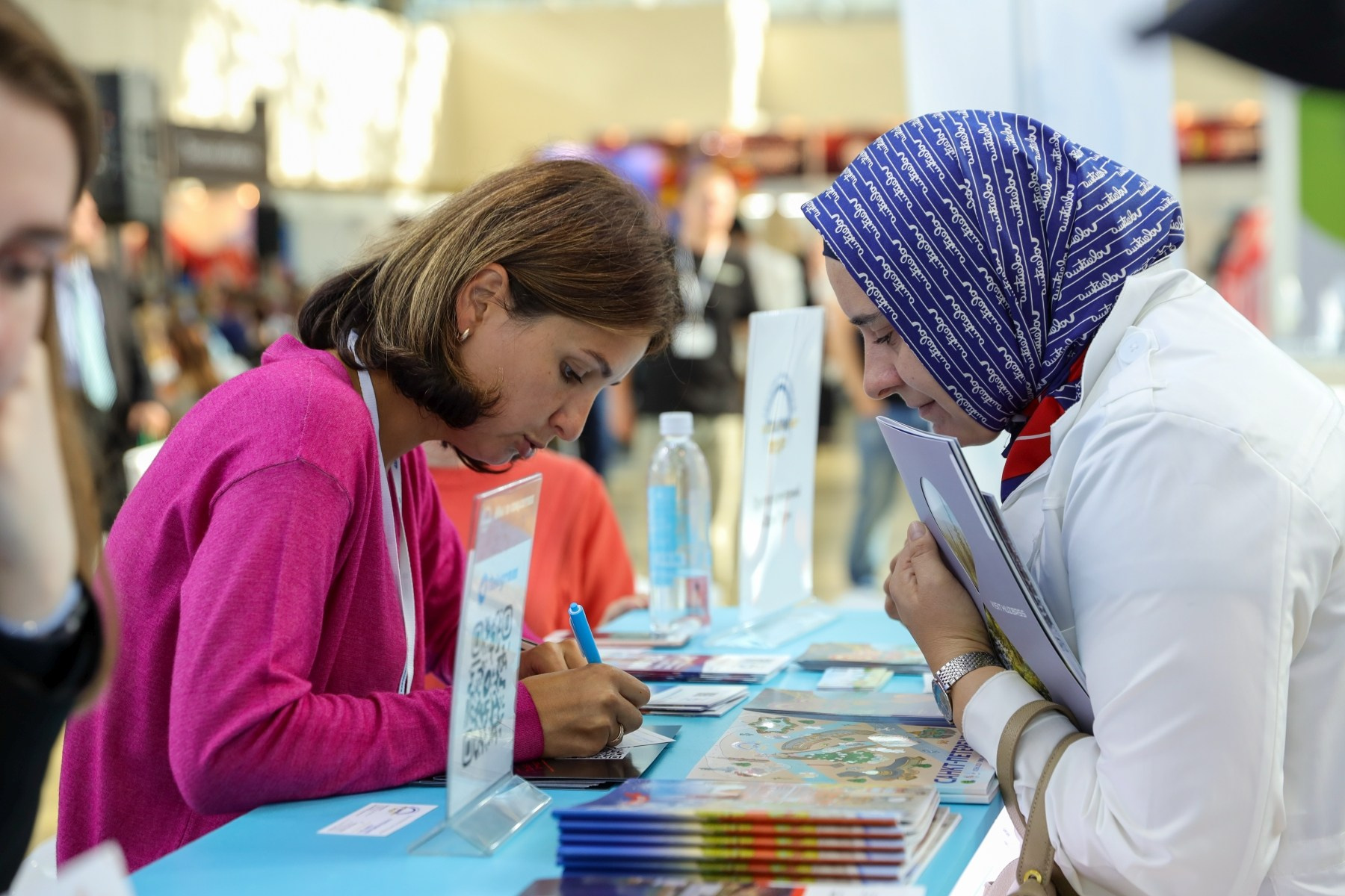 Съёмка стенда на выставке. Фотограф на мероприятие в Москве Марик