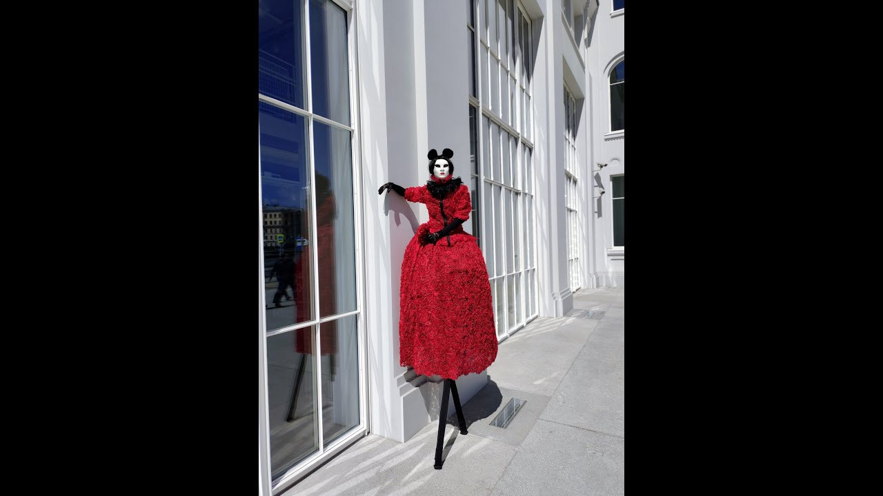 Видео (1). Мимы и Ходулисты на встречу гостей. Москва