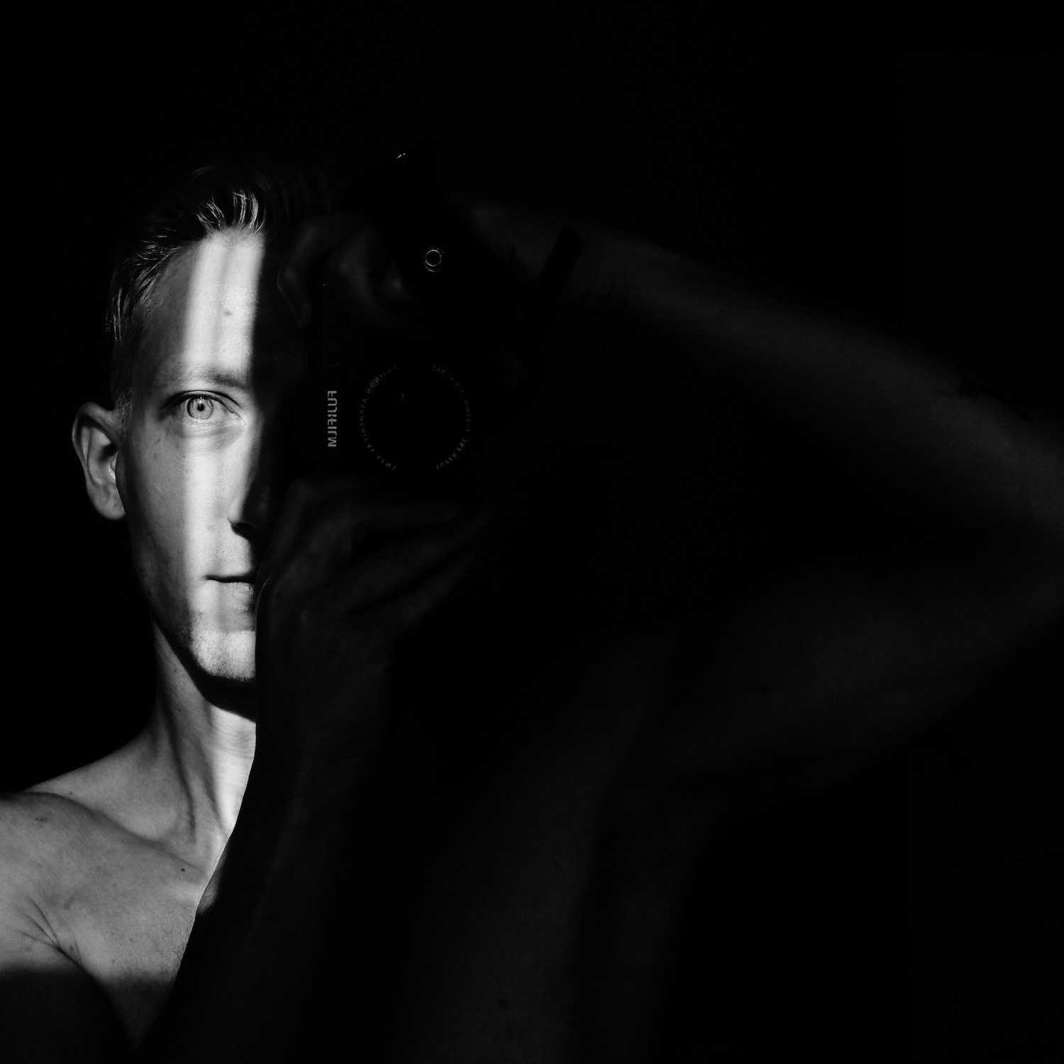 Фотограф в Петербурге Михаил Хазов • Портрет · Эротика · Ню фотография