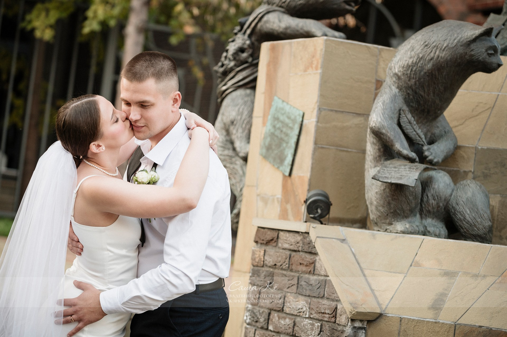 Идеальные фото для молодоженов: Новосибирск, эмоции и стиль. Свадебный, семейный и event фотограф в Новосибирске и Новосибирской области Саша Кё