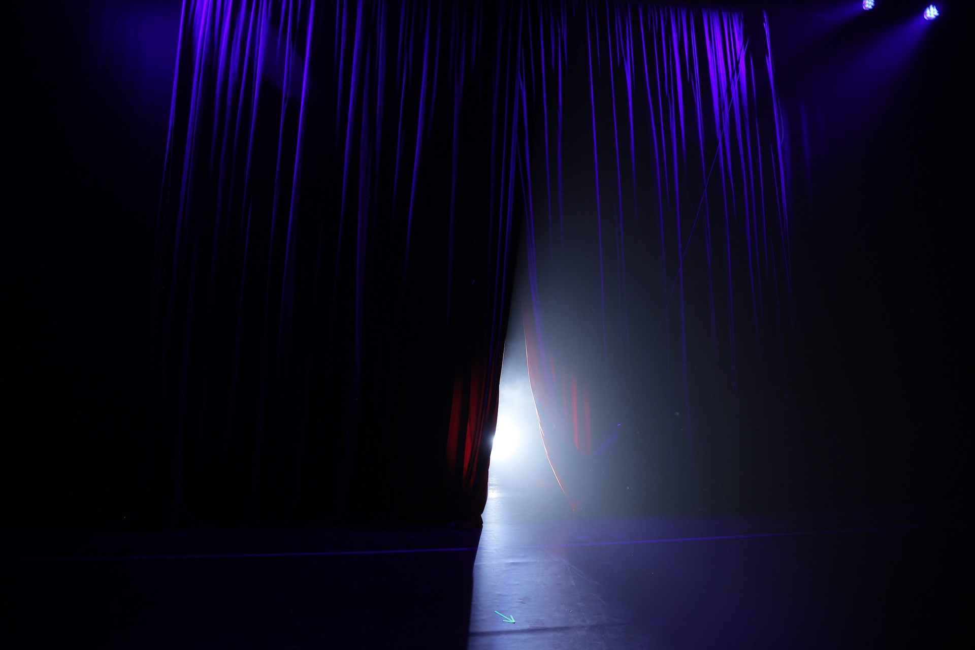 Полный цикл под ключ. История занавеса. Превращаем идею в технологию