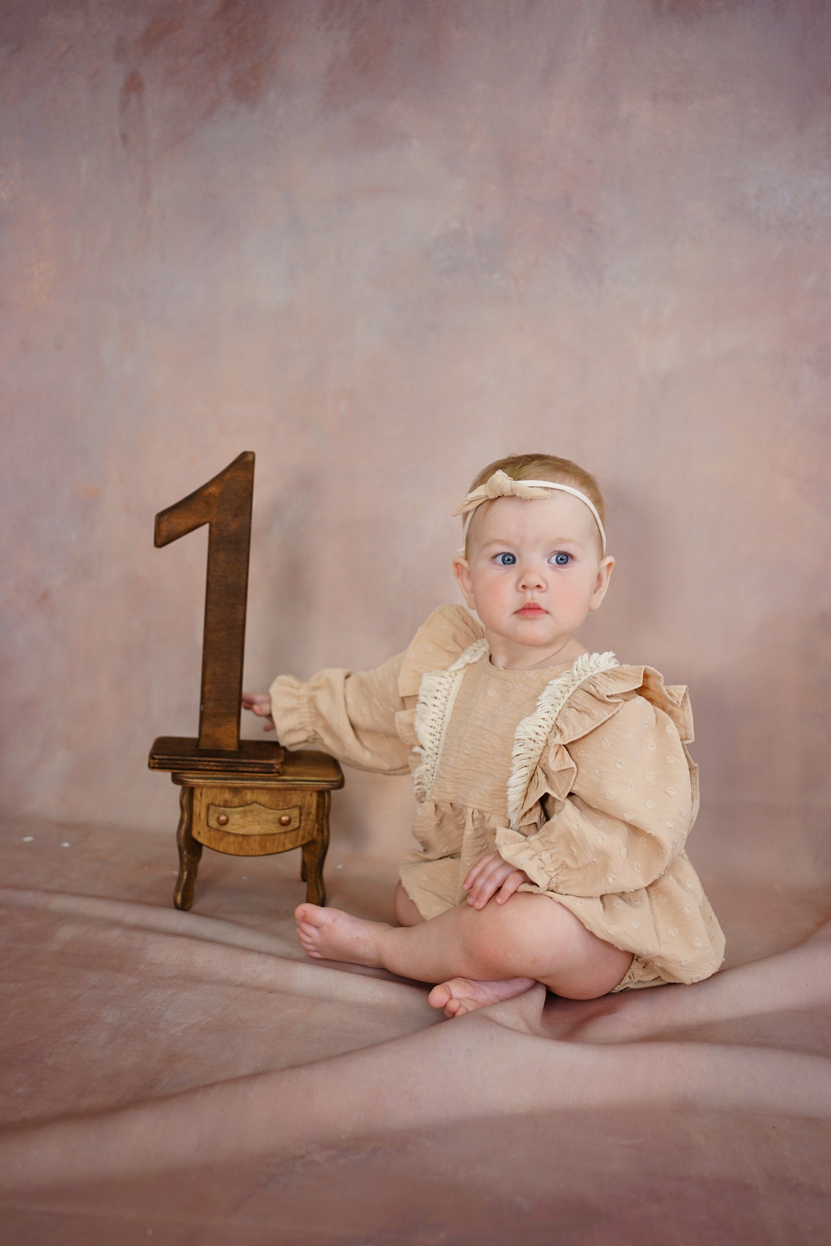 Фотозоны на ХОЛСТЕ. Детская Фотостудия ГОДОВАСИКИ в Санкт-Петербурге фотосесия на годик