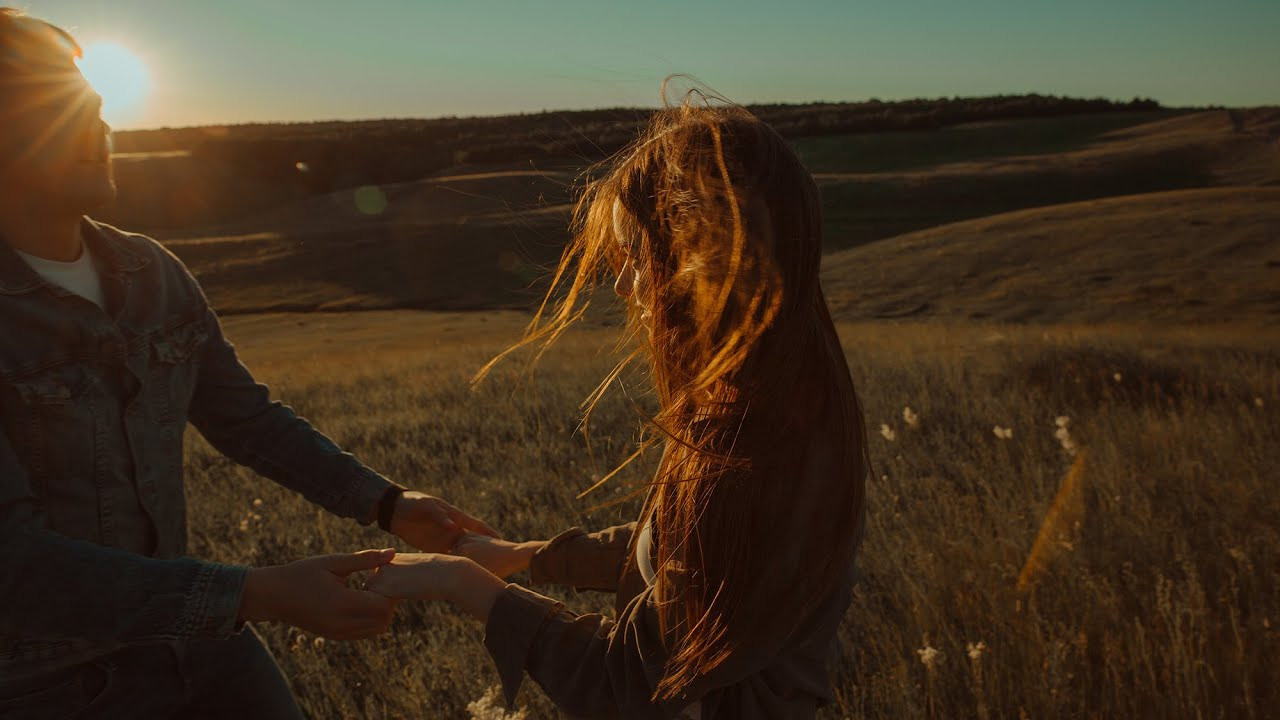 VIDEO. Wedding photographer