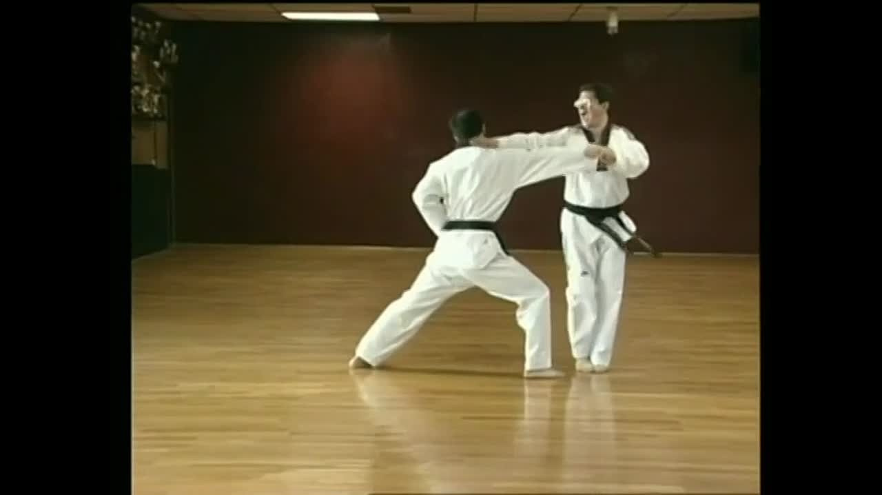 Одношаговый спарринг тхэквондо. Тхэквондо для детей и взрослых в Омске