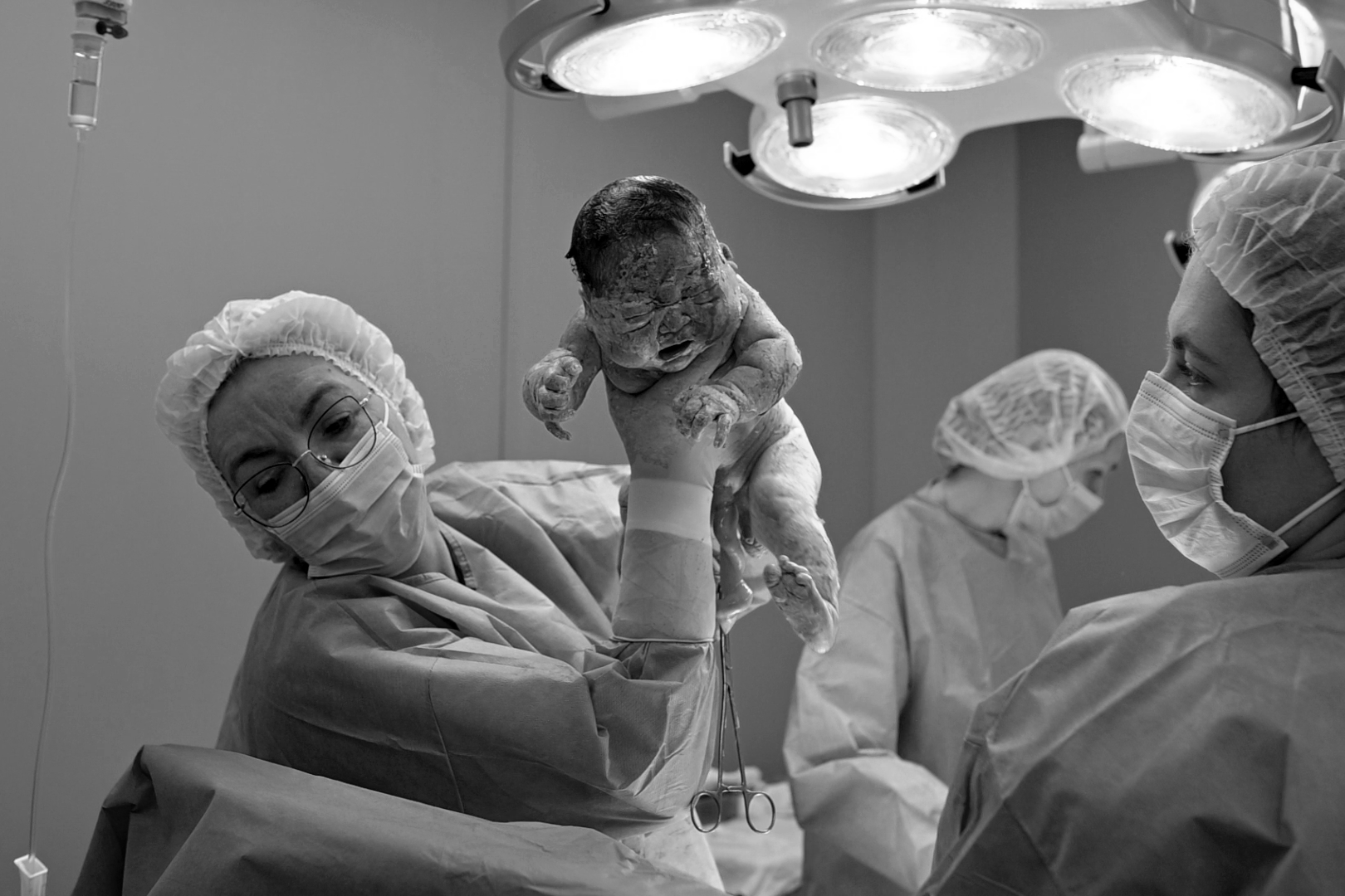 Фото родов. Алена Братчук семейный фотограф. Фотограф-видеограф на роды, таинства крещения