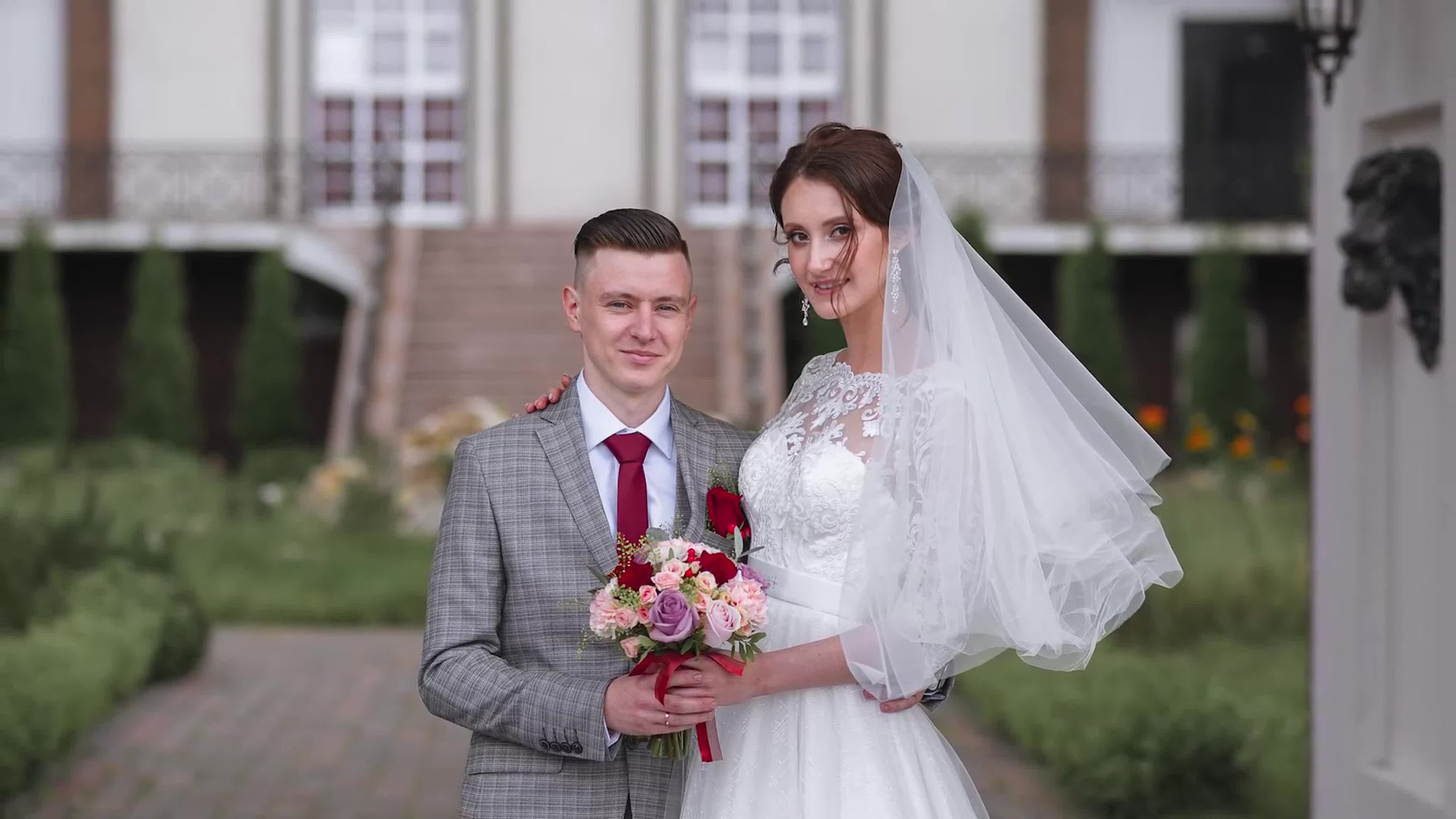 Локация для красивой свадебной прогулки в городе Клин. Свадебный фотограф, видеограф в Клину, Москве, Зеленограде, Калабушкин