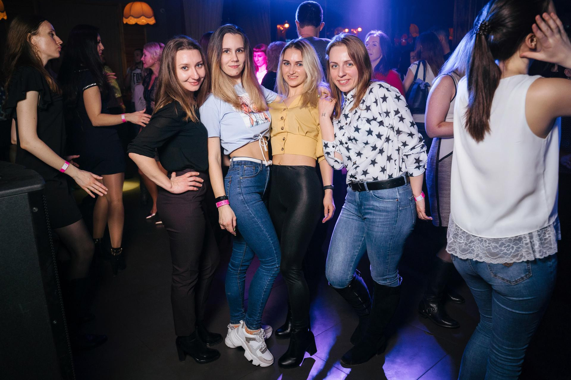 Клубы и Бары