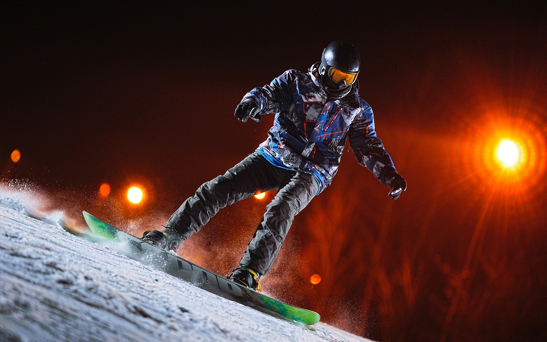 Вечерняя съёмка на склонах с использованием внешних вспышек. Фотограф Студитский Евгений