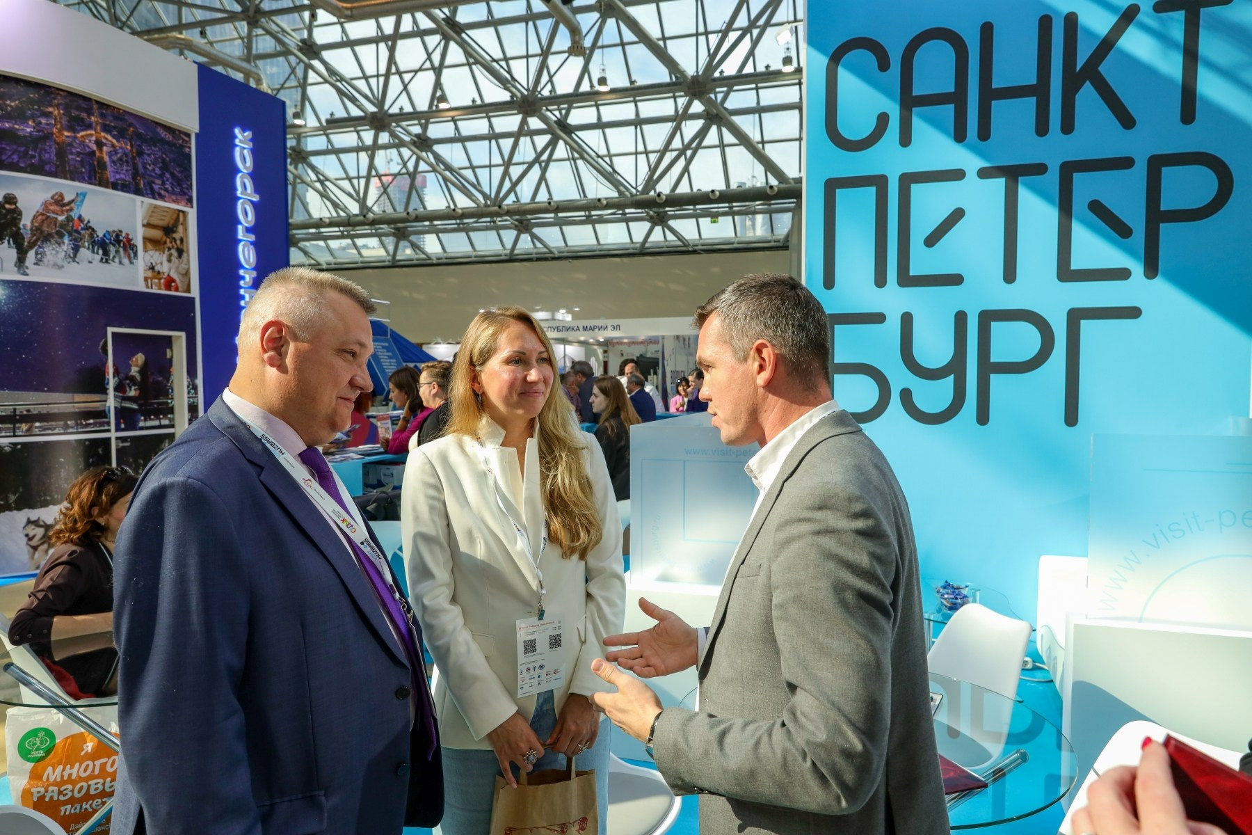 Съёмка стенда на выставке. Фотограф на мероприятие в Москве Марик