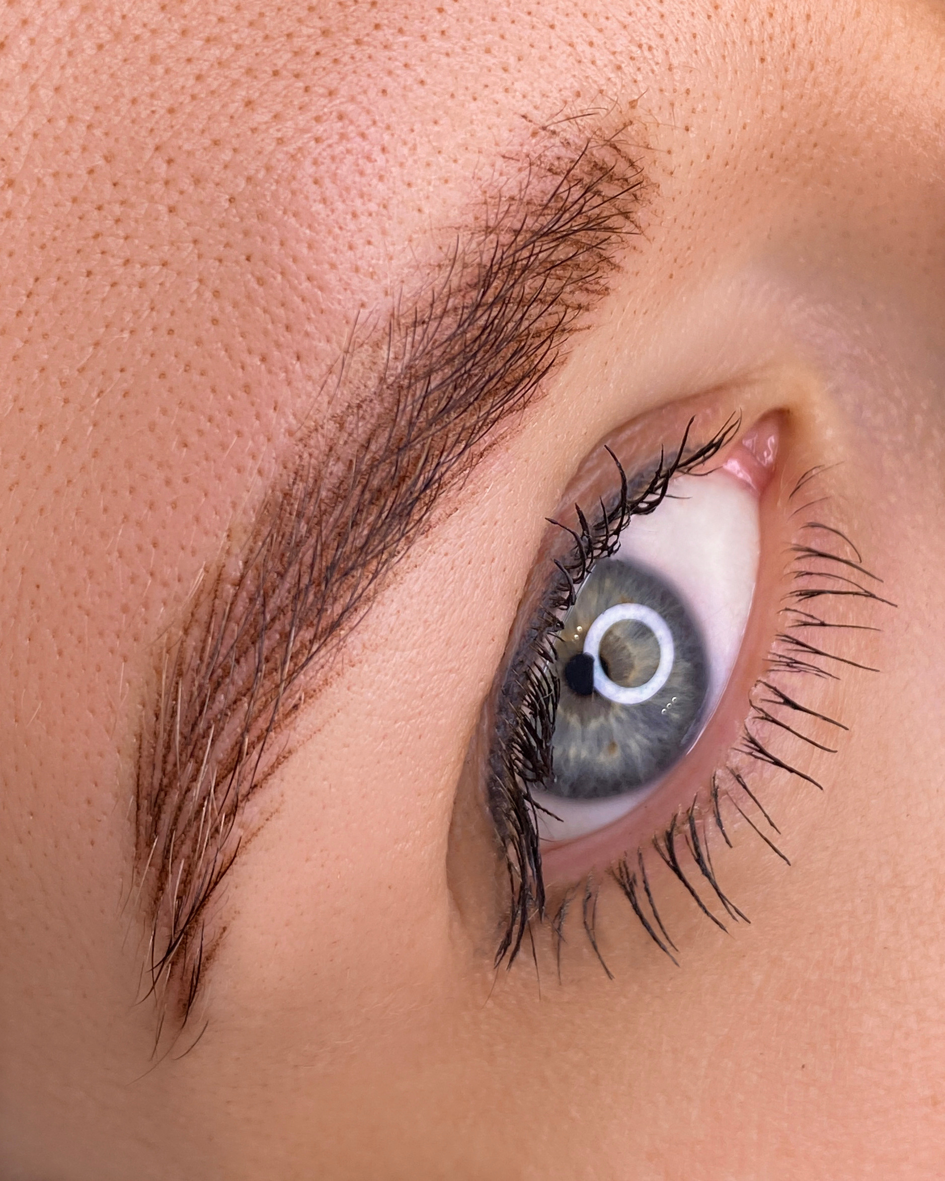 Онлайн обучение волосковой технике гиперреализм. Студия перманентного макияжа, косметологии и массажа SYMMETRY в Москве, м. Киевская