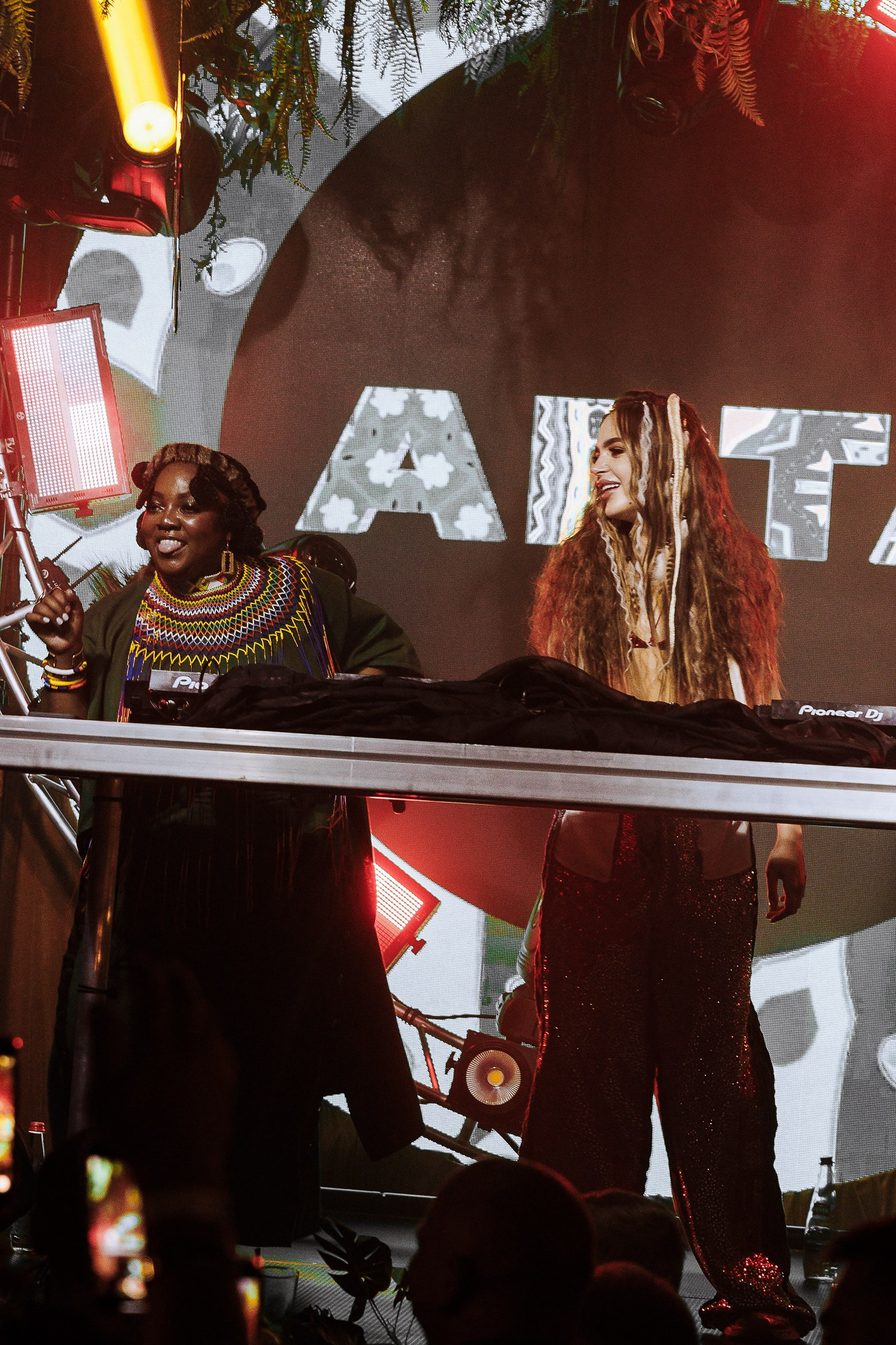 Фотограф на вечеринку спб. VERSLIBRE | Свадебный и репортажный фотограф в Санкт-Петербурге, Москве, и Поволжье