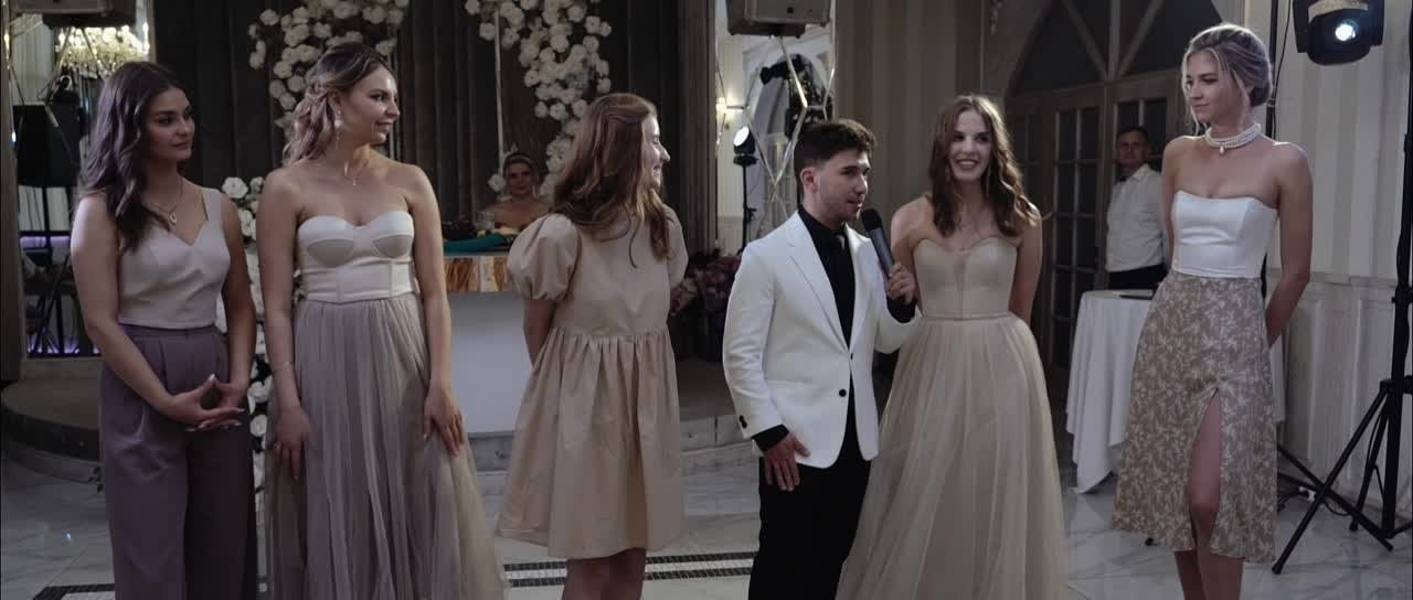 Скидки и купоны. Свадебный и репортажный фотограф Элина Козырьянова