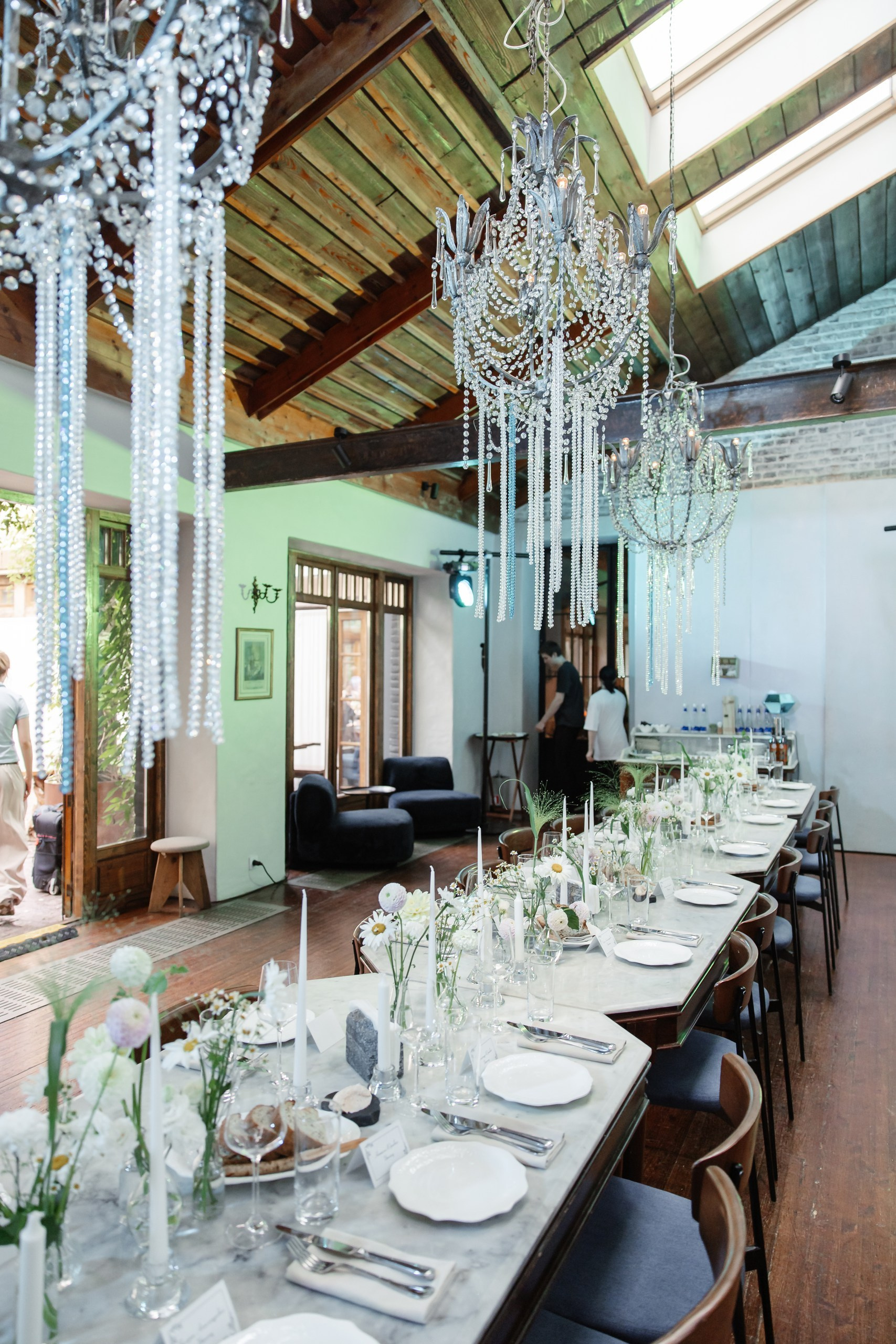 Свадьба до 100 тысяч рублей с гостями: реально ли? Полный гид по бюджетному торжеству. Фотограф, видеограф на свадьбу в Москве Никита Назаров