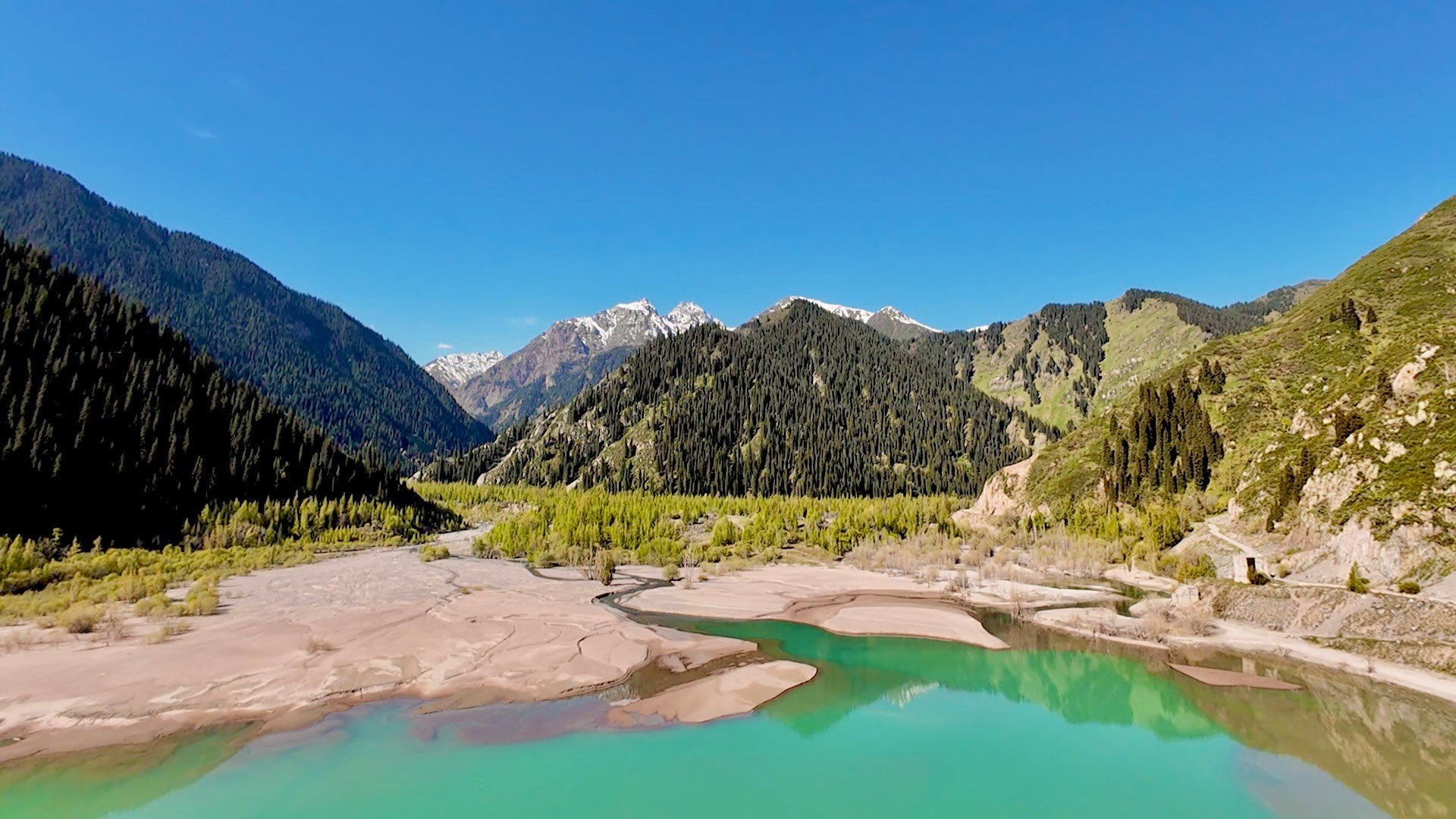 Плато Ассы, озеро Иссык и водопад: комфорт-маршрут, джипы, мини-группа. Экскурсии и туры по Алматы