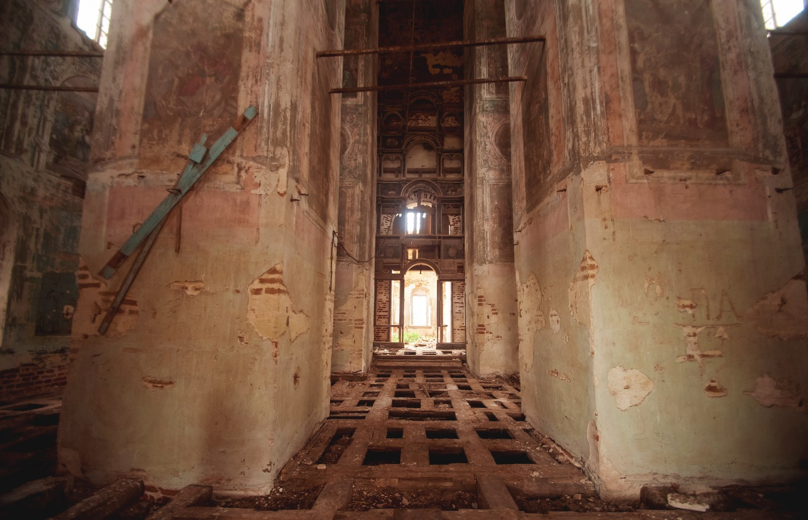 Храм, село Кой