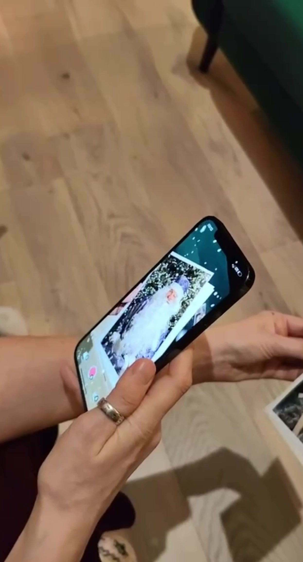 Оживающая открытка от Деда Мороза