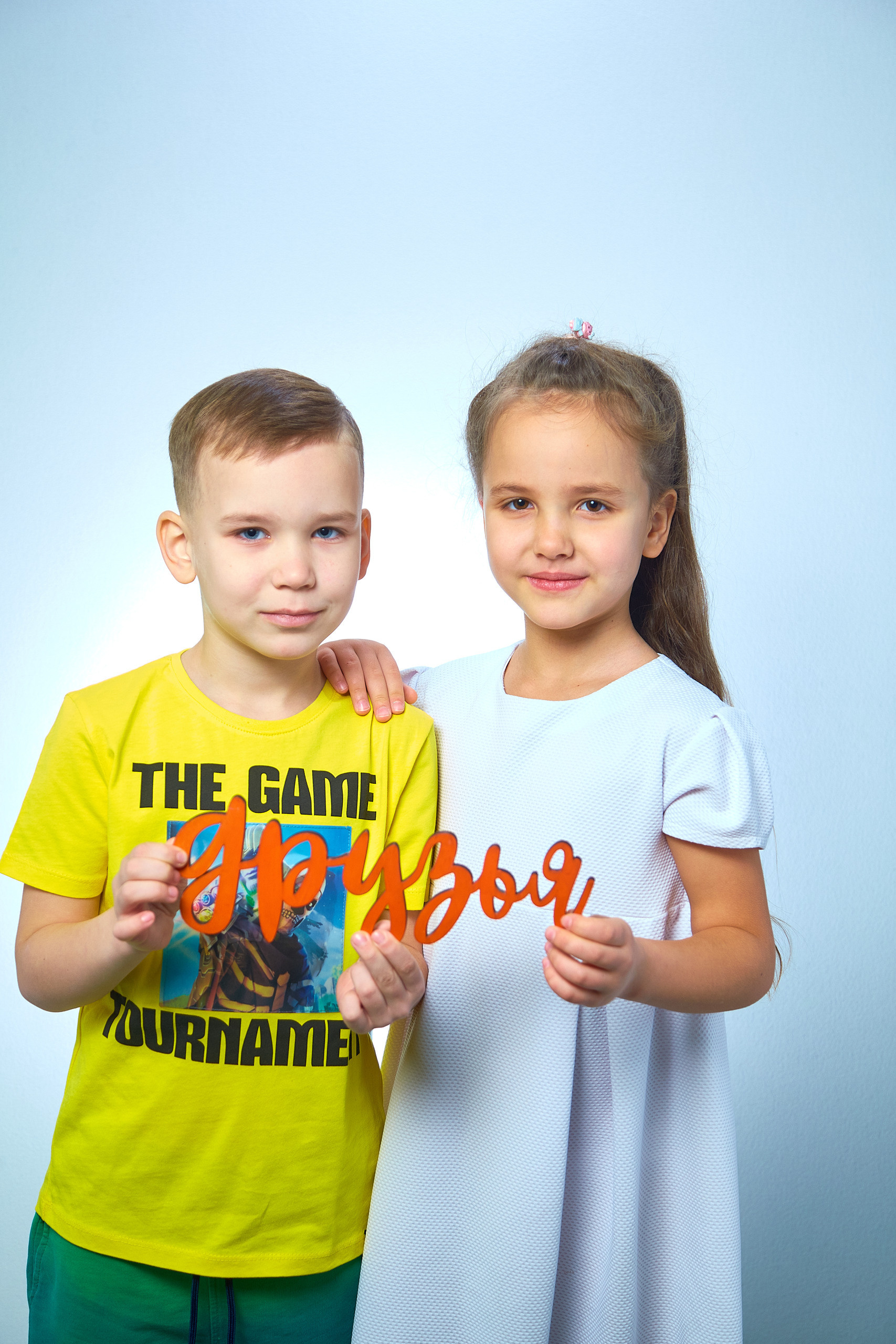 Отзывы о работе фотографа для школы и детского сада в Новосибирске. Выпускной альбом Новосибирск