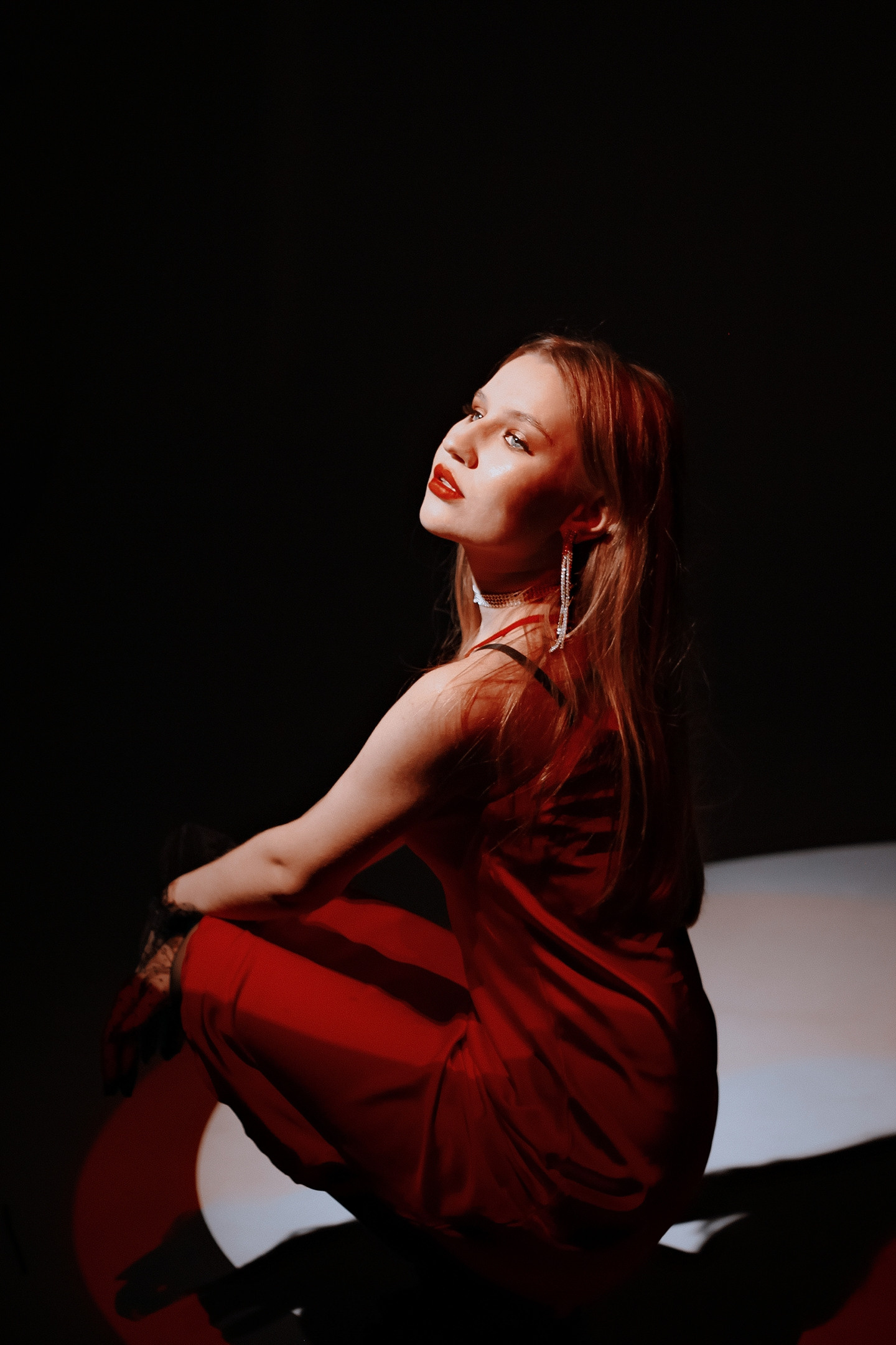 Съемка с красным латексом. Фотограф Киров — Глазов Арина Авакумова