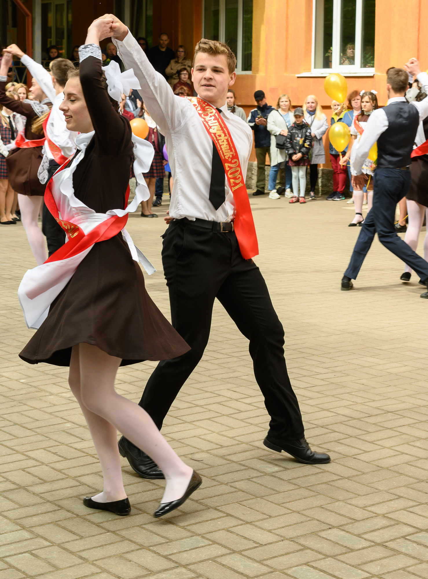 Выпускной 2021. В школе № 2 г. Лодейное Поле. Контент-съемка. Ленинградская область и Карелия