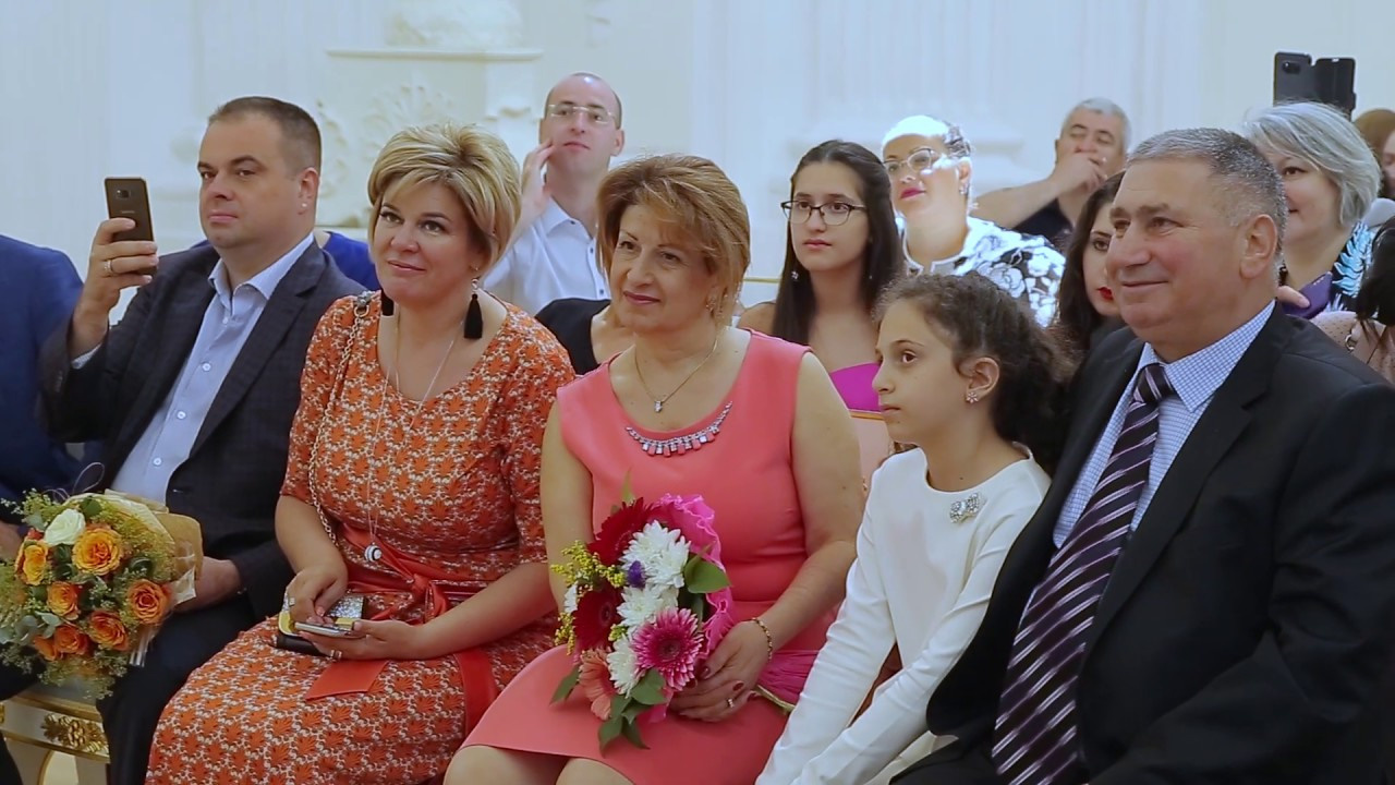 ЗАГСЫ Москвы. Видеосъемка свадеб. Видеооператор на свадьбу в Москве