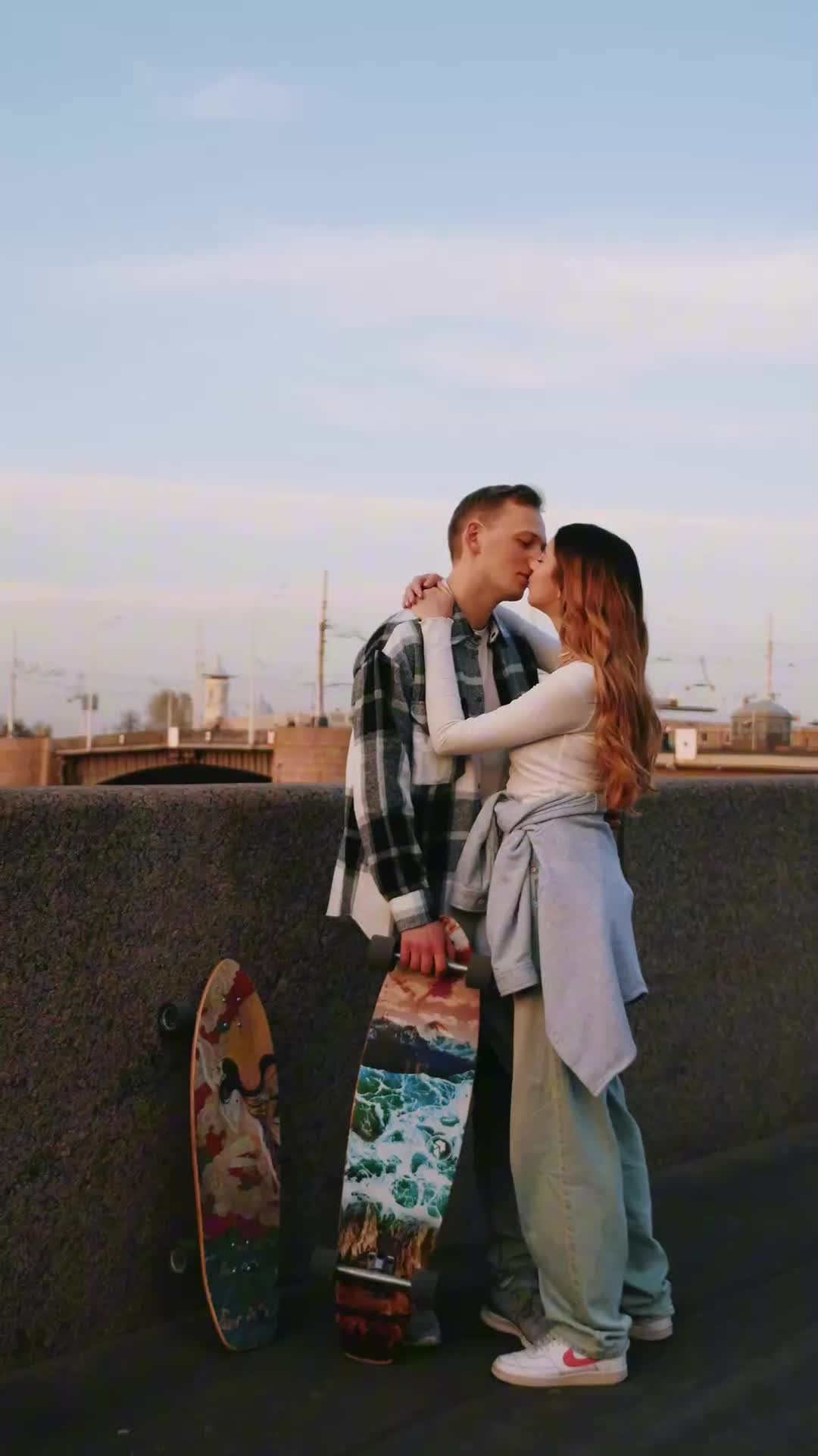 — Лавстори. Семейный и свадебный видеограф в Санкт-Петербурге Aleks Cinema