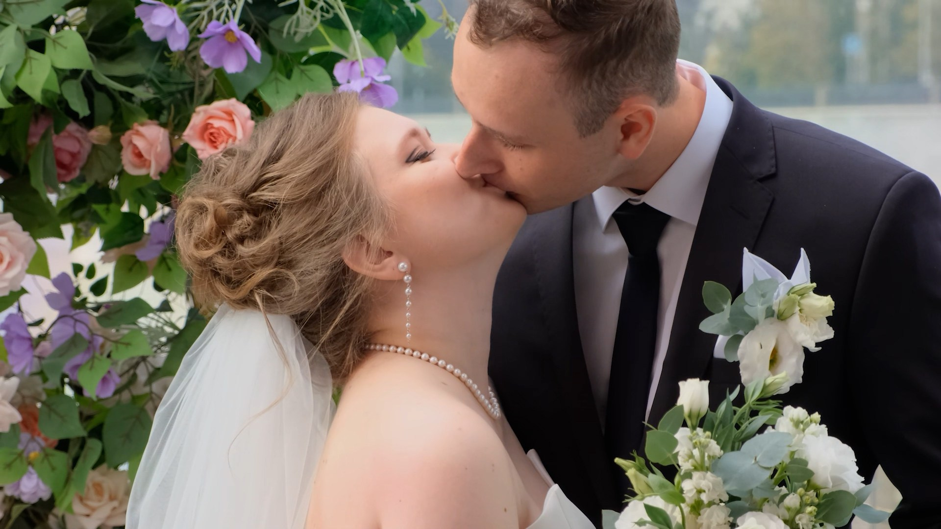 Свадебные клипы. Репортажная фото и видеосъемка в Москве под ключ