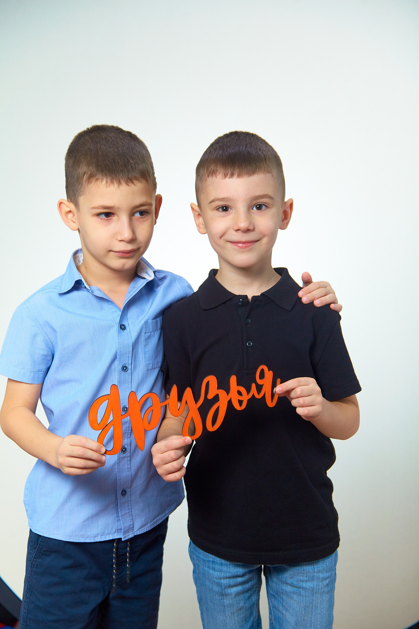 Отзывы о работе фотографа для школы и детского сада в Новосибирске. Выпускной альбом Новосибирск