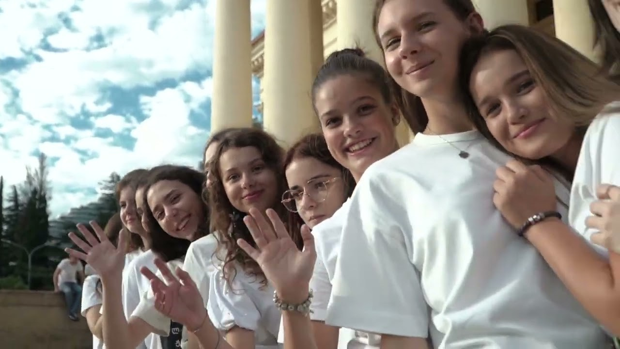 Видео о фотосъемке выпускников. Стильные выпускные фотоальбомы