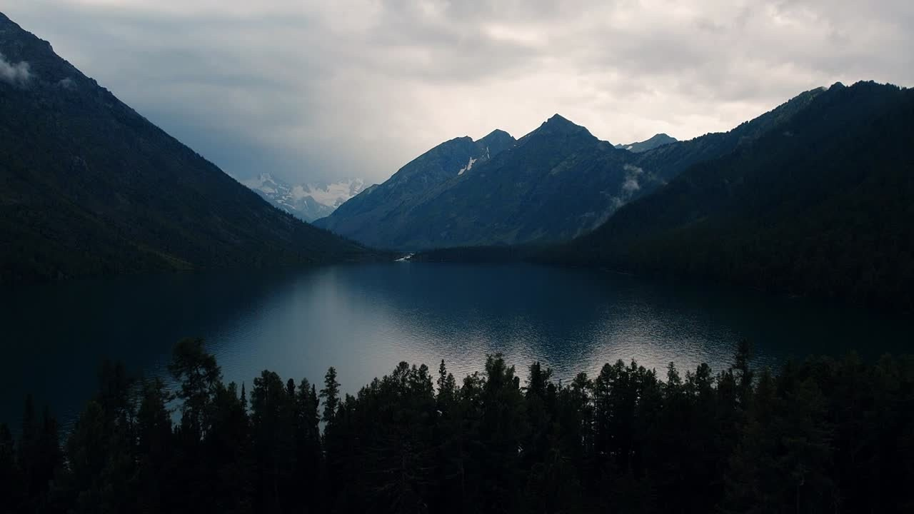 Видеопродакшн для бизнеса и брендов — кейсы и проекты | Ernest & Lisa Kim. Видеопродакшн для бизнеса и брендов — съемка рекламы, мероприятий и travel