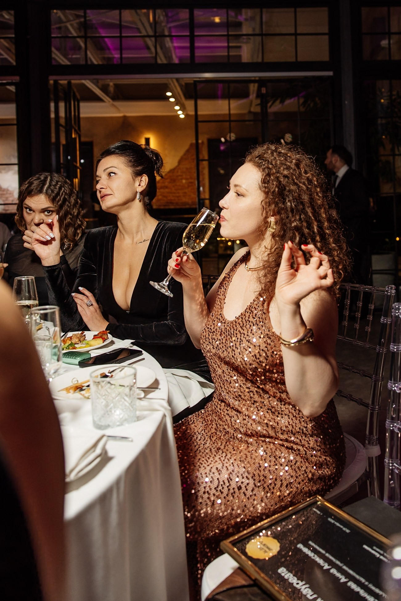 РЕПОРТАЖНЫЕ СЪЕМКИ. Александр Ченченко ака Саша Че. Свадебный, репортажный и портретный фотограф. Москва. Россия. Весь мир